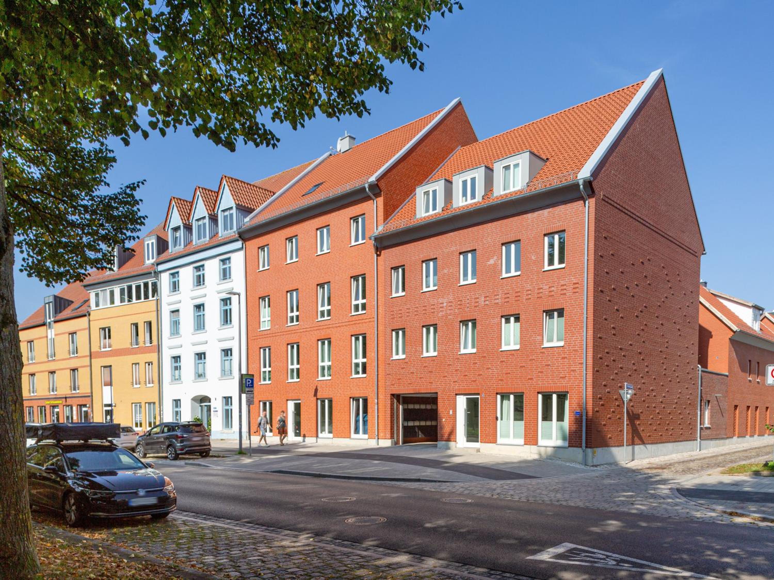 Apartment - Split Level photo 2