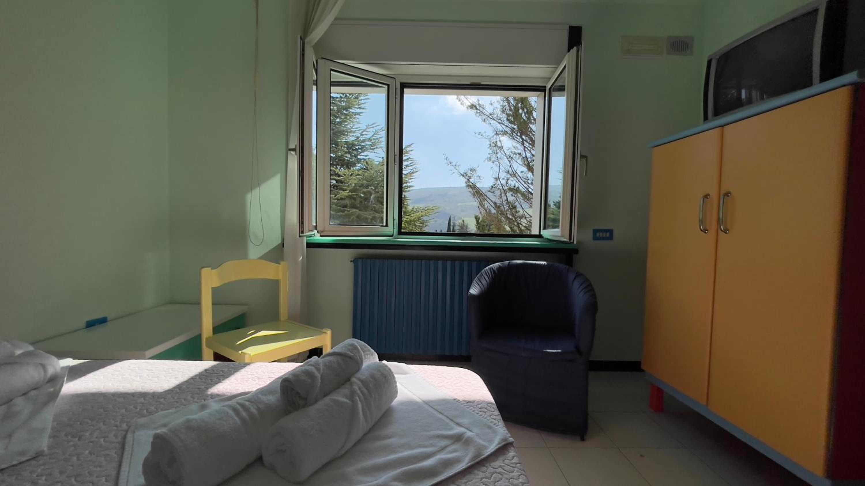 Double Room With Shared Bathroom photo 1