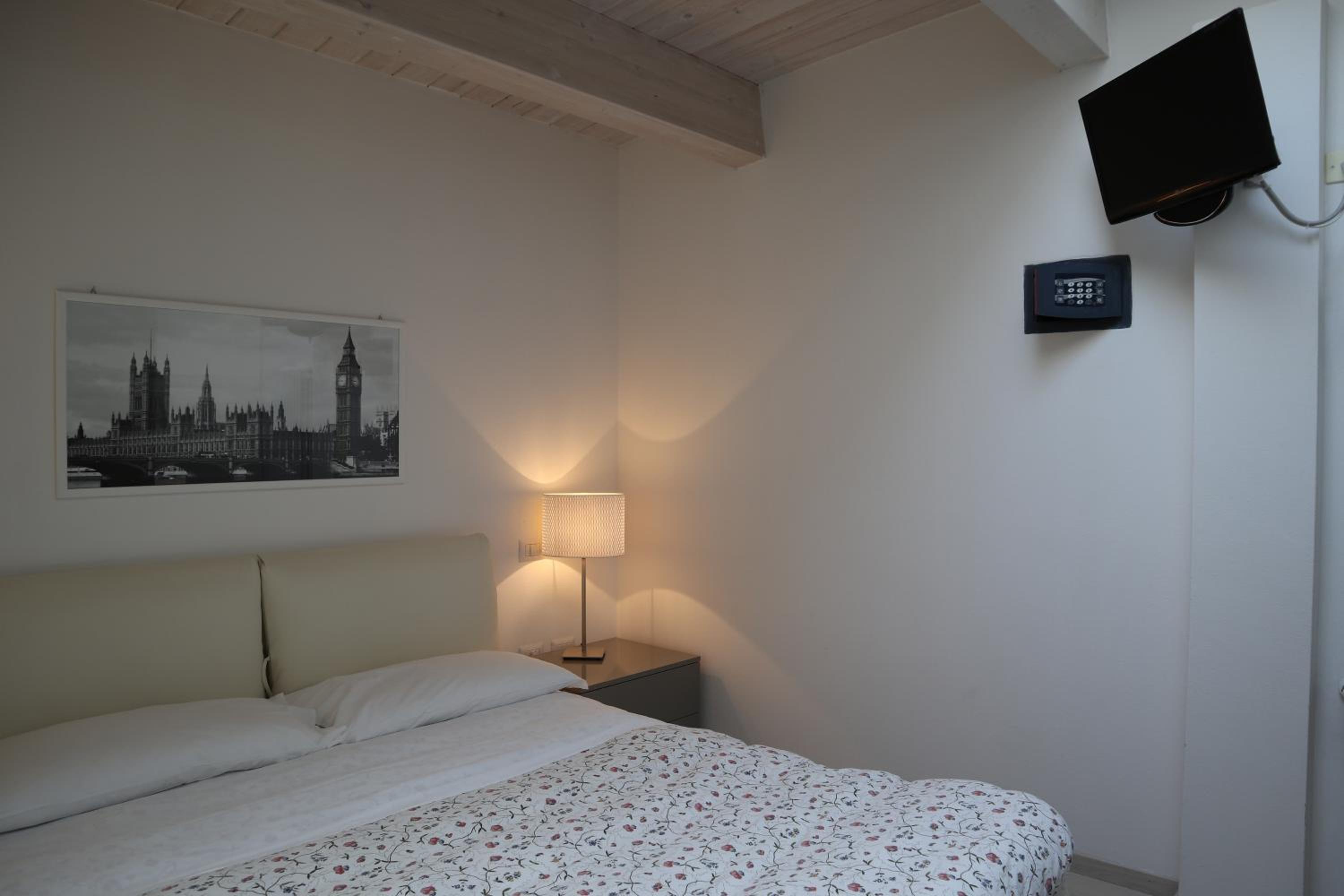 Family Suite - Photo 8