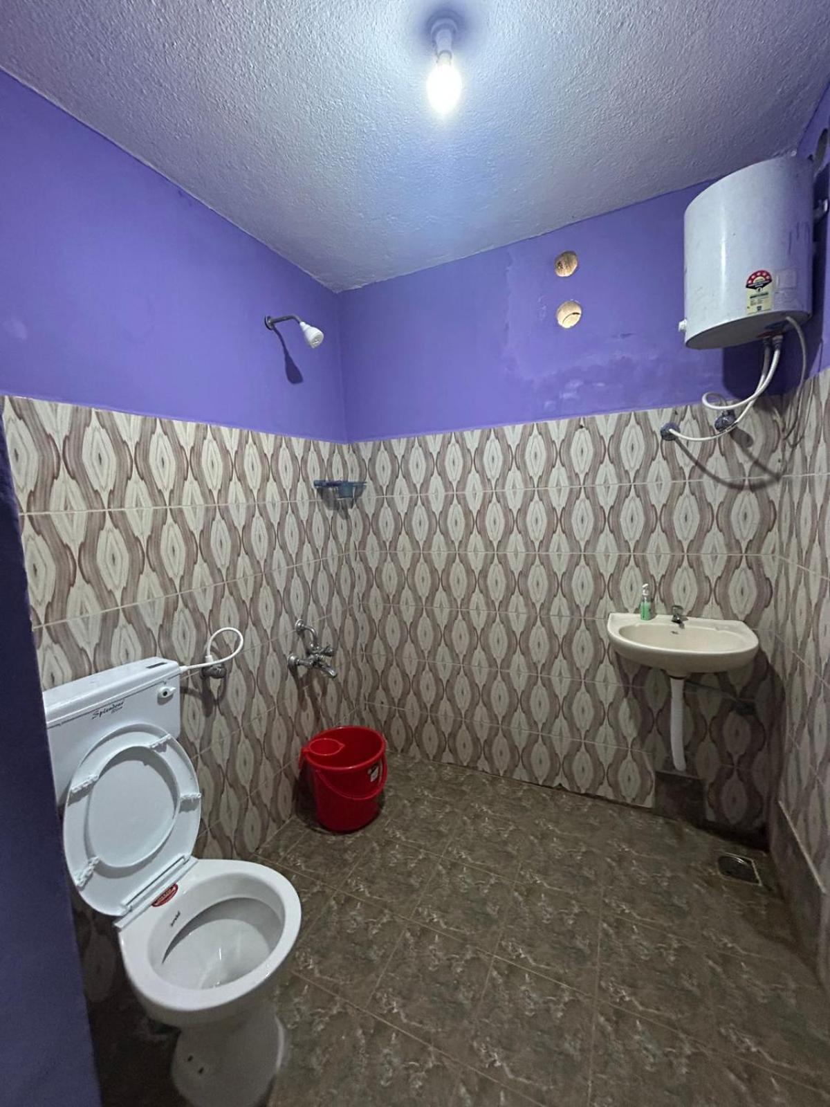 Budget Double Room photo 2