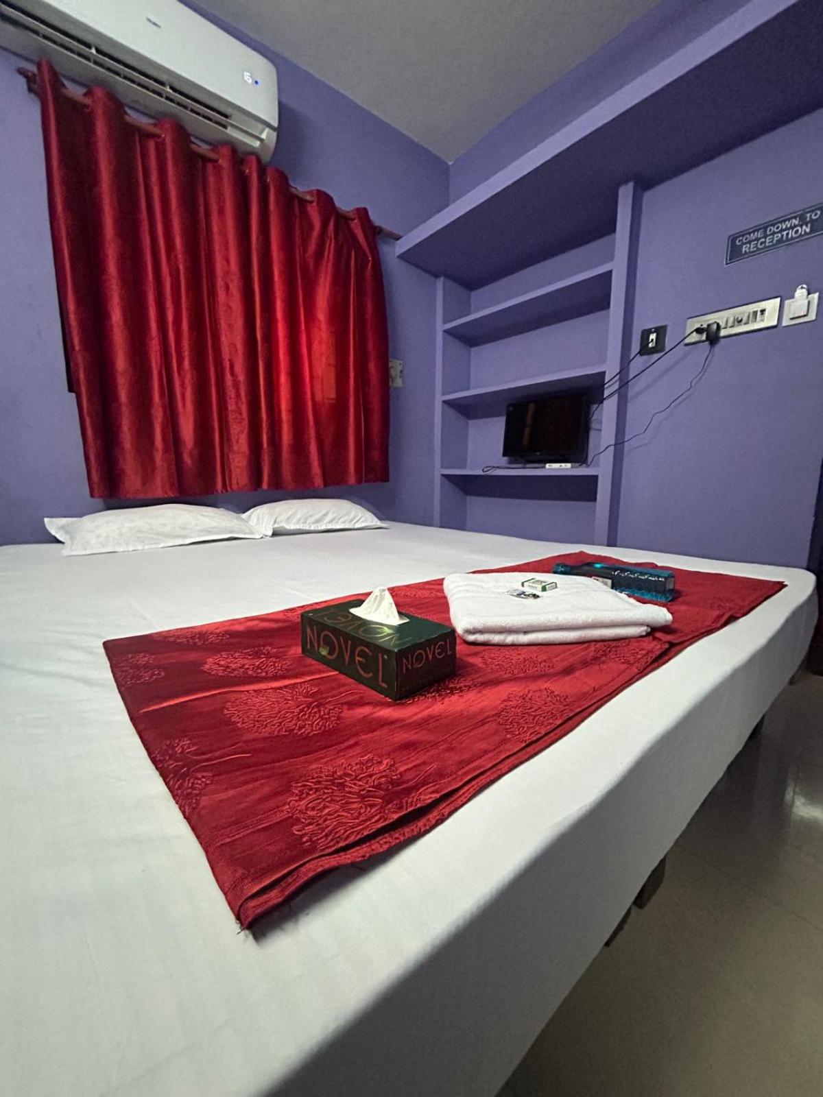 Budget Double Room photo 3