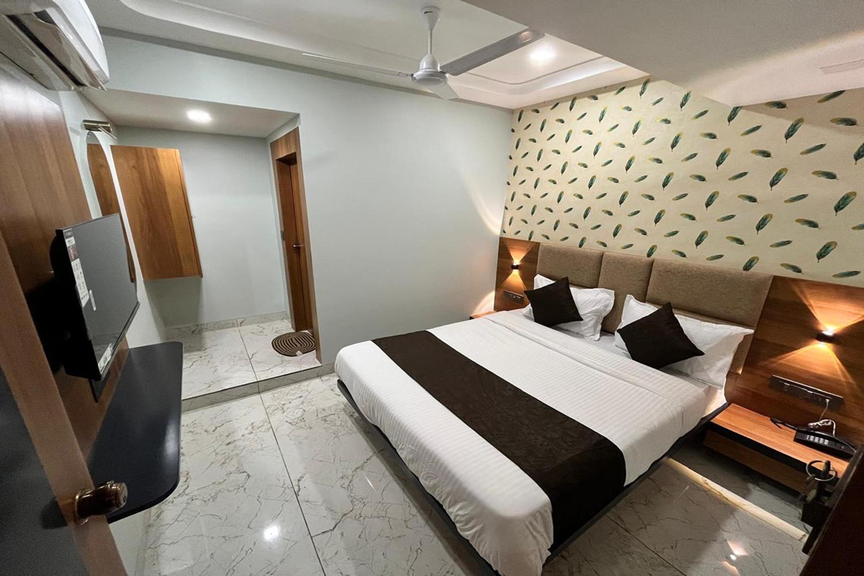 Deluxe Room - Photo 1