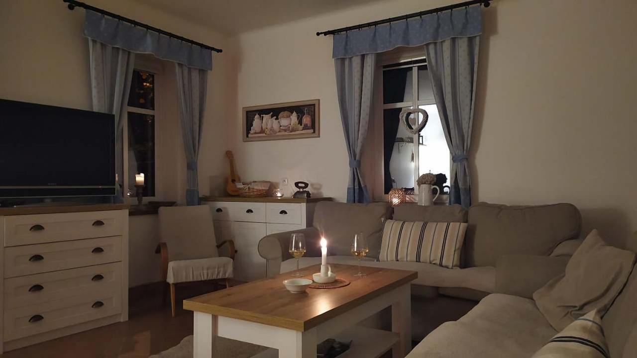 Three-Bedroom House photo 3
