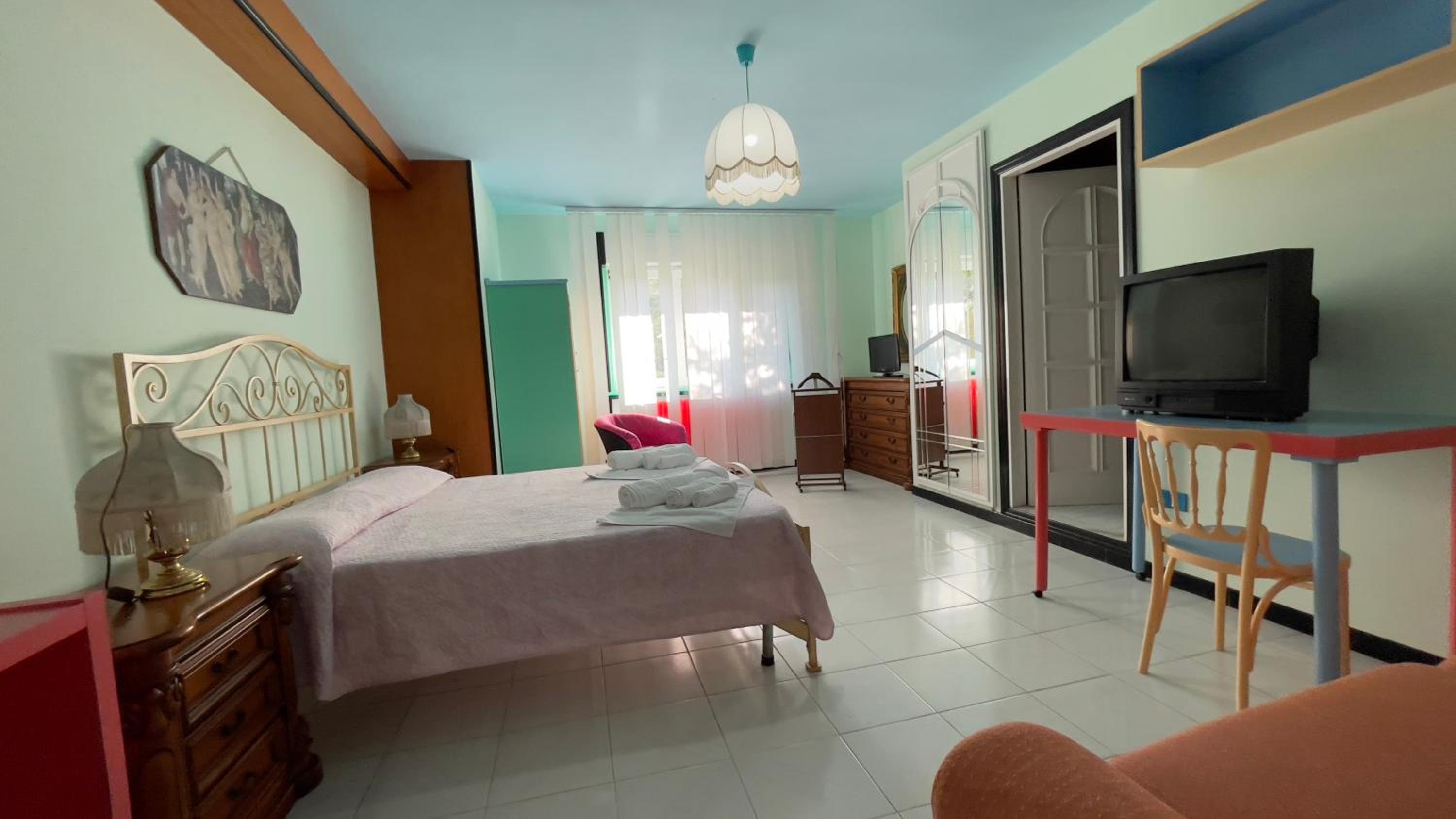 Twin Room With Shared Bathroom photo 1