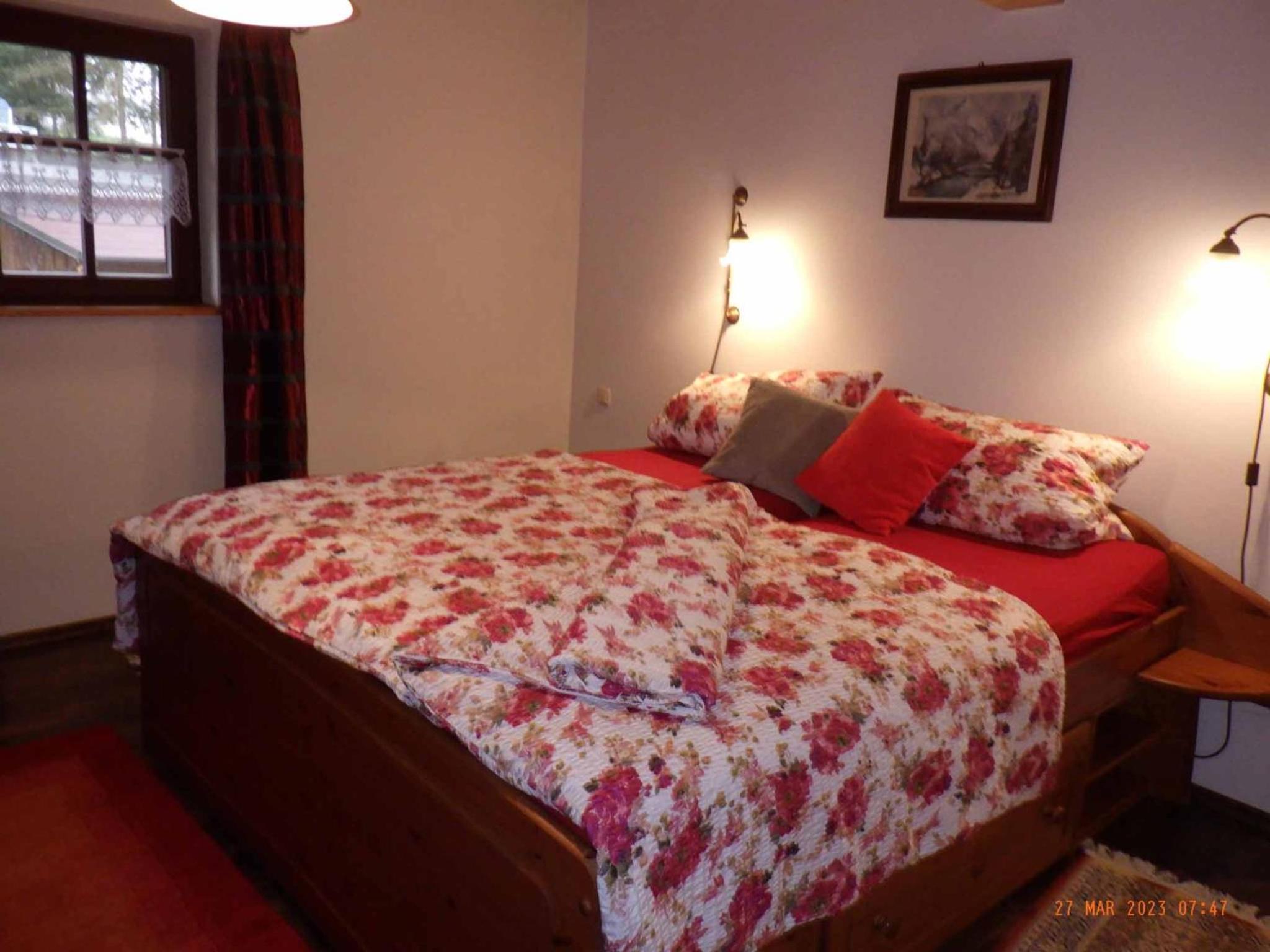 One-Bedroom Apartment - Photo 6