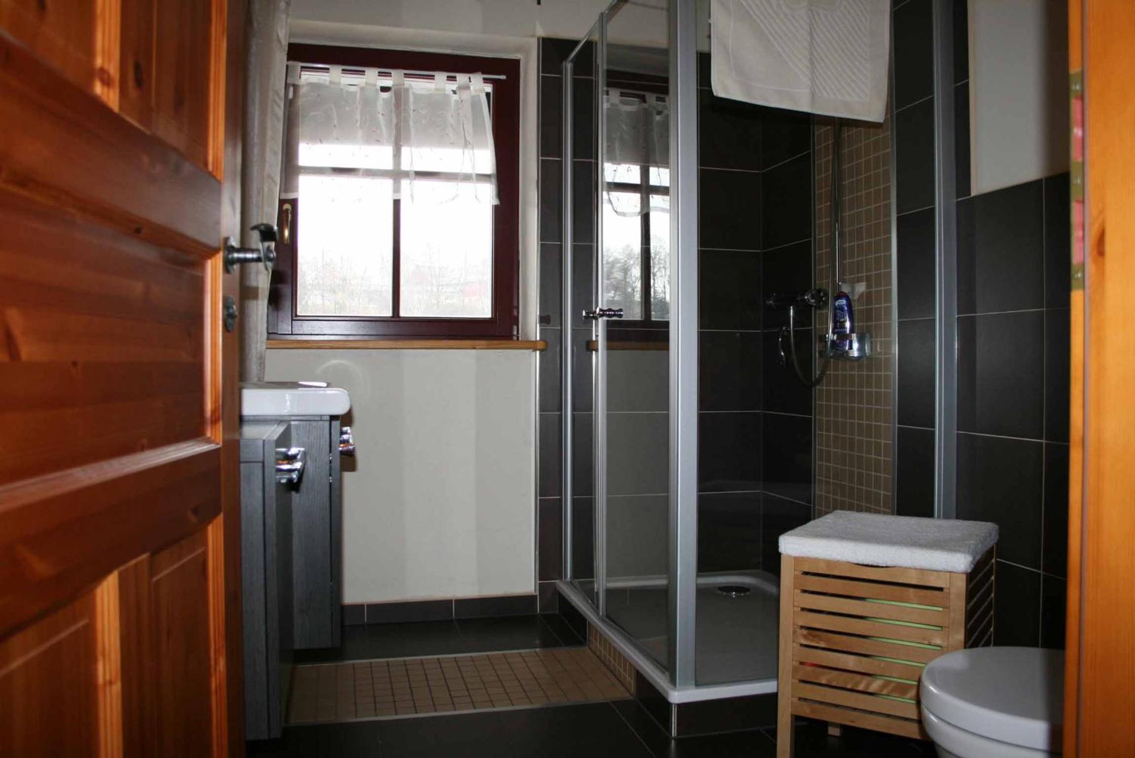 One-Bedroom Apartment - Photo 7