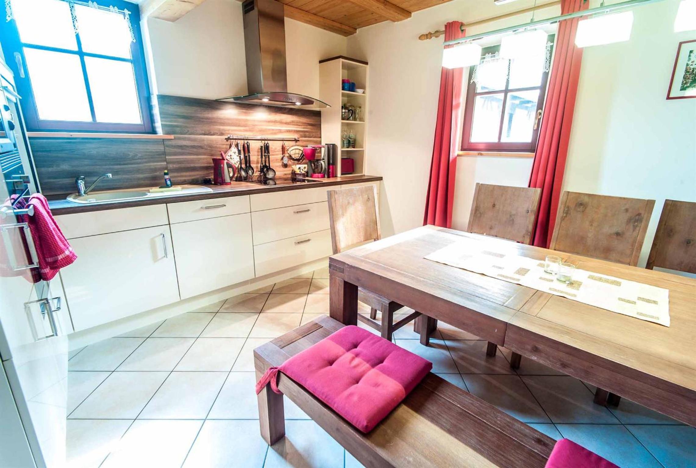 Deluxe Two-Bedroom Apartment photo 2
