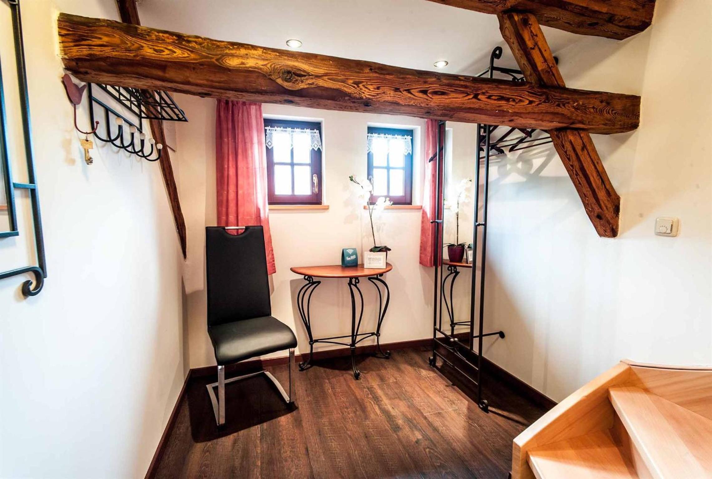 Two-Bedroom Apartment - Loft - Photo 1
