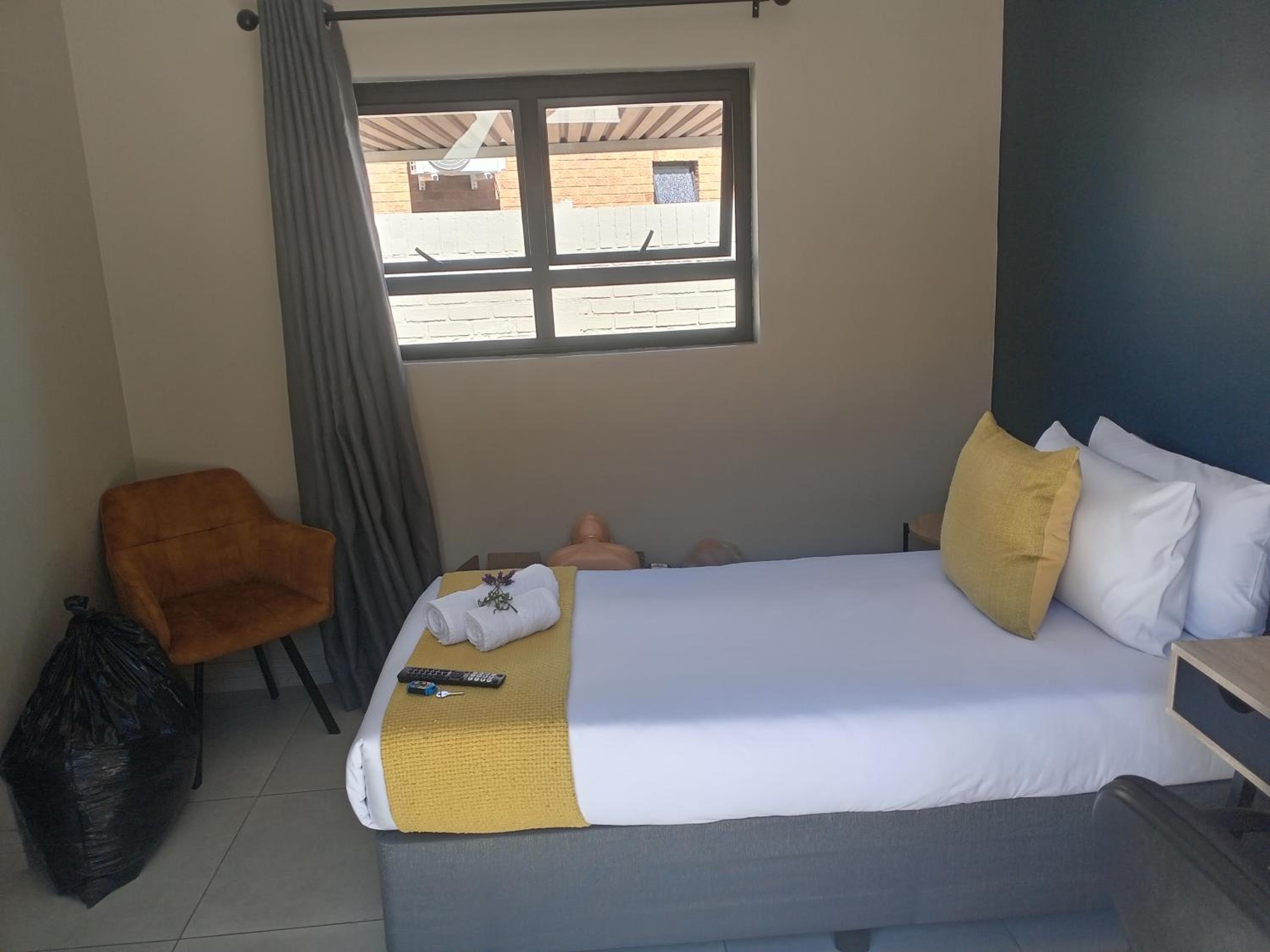 Single Room photo 3