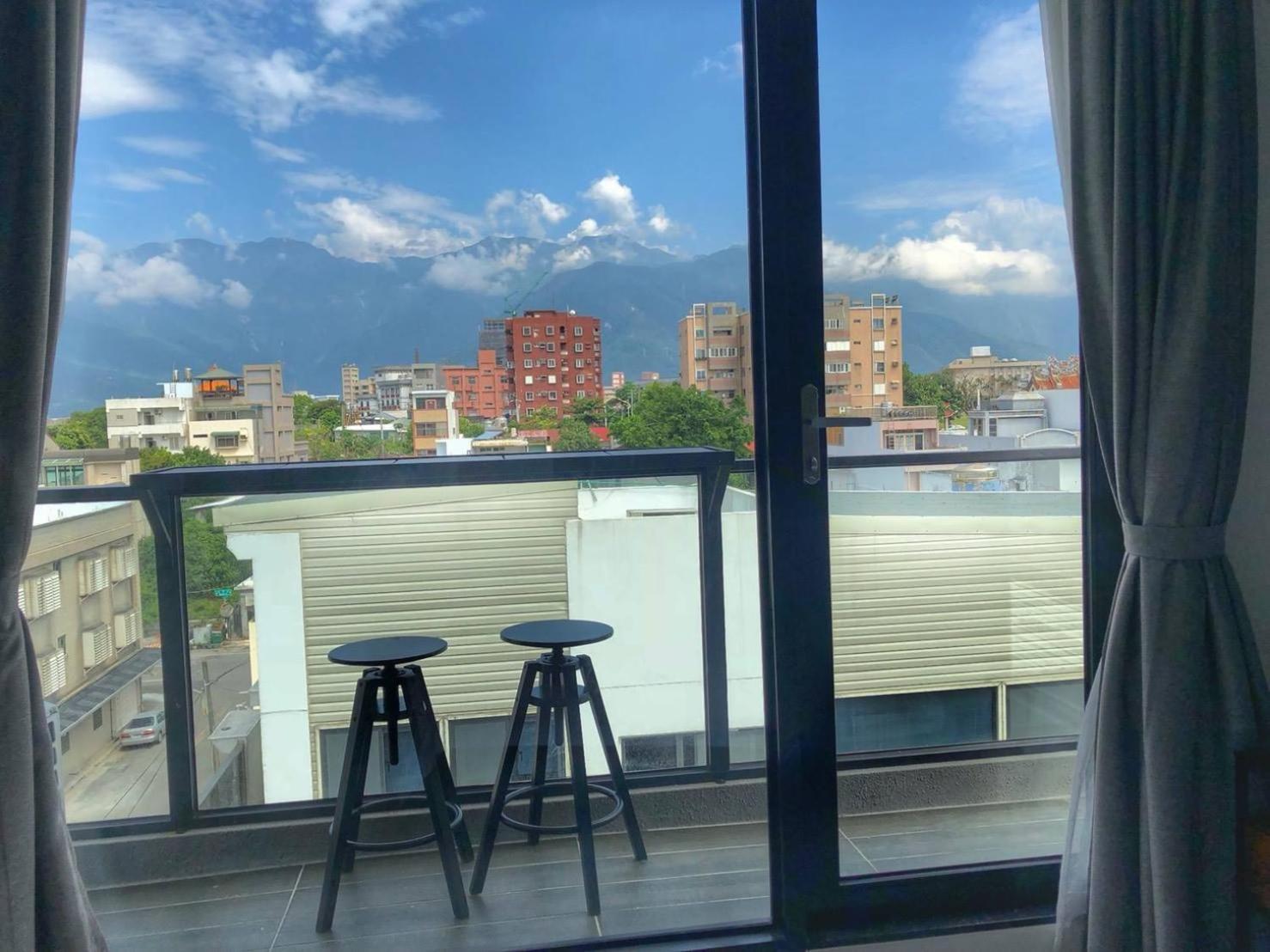 Double Room with Balcony and Mountain View photo 2
