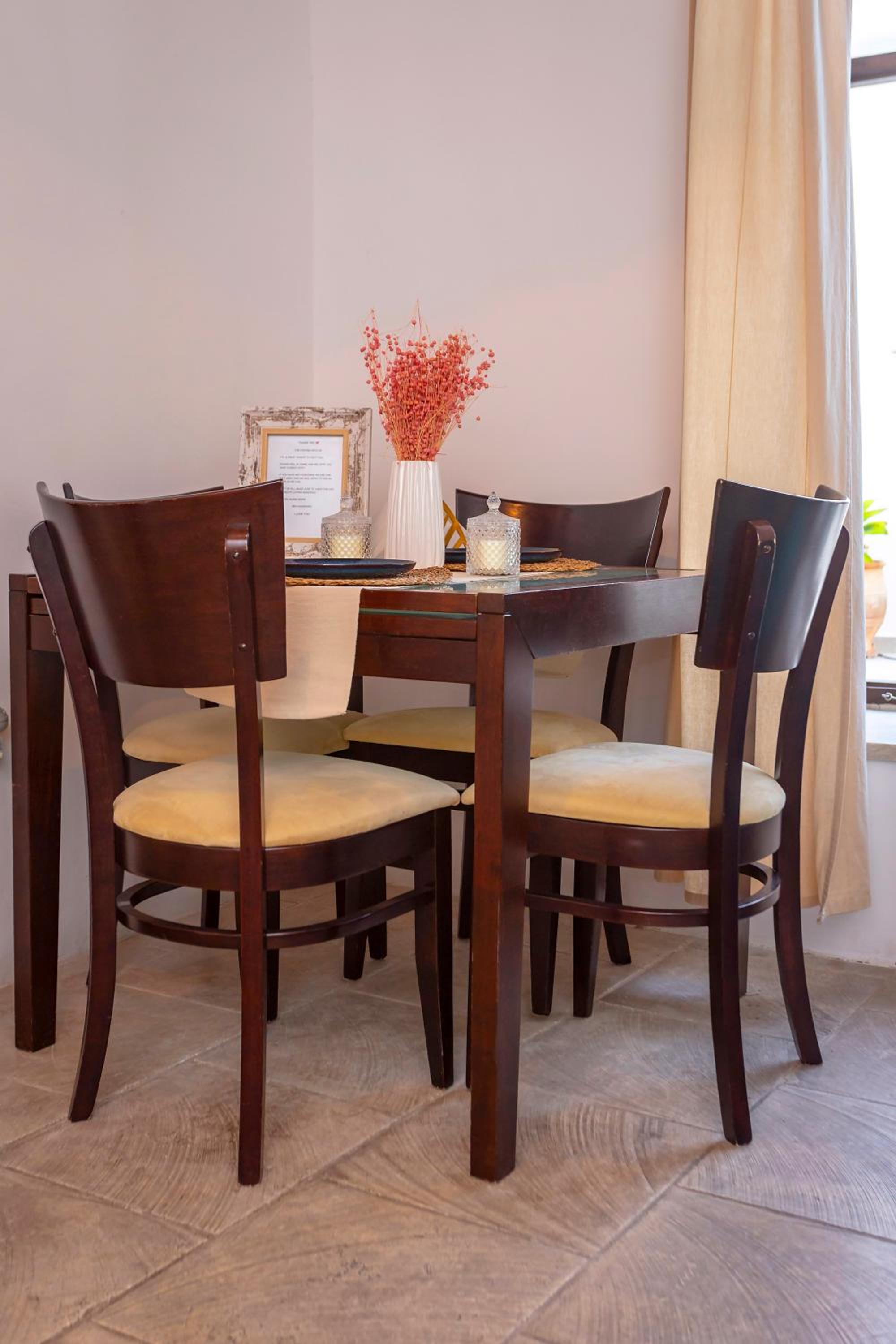 Suite - Photo 12