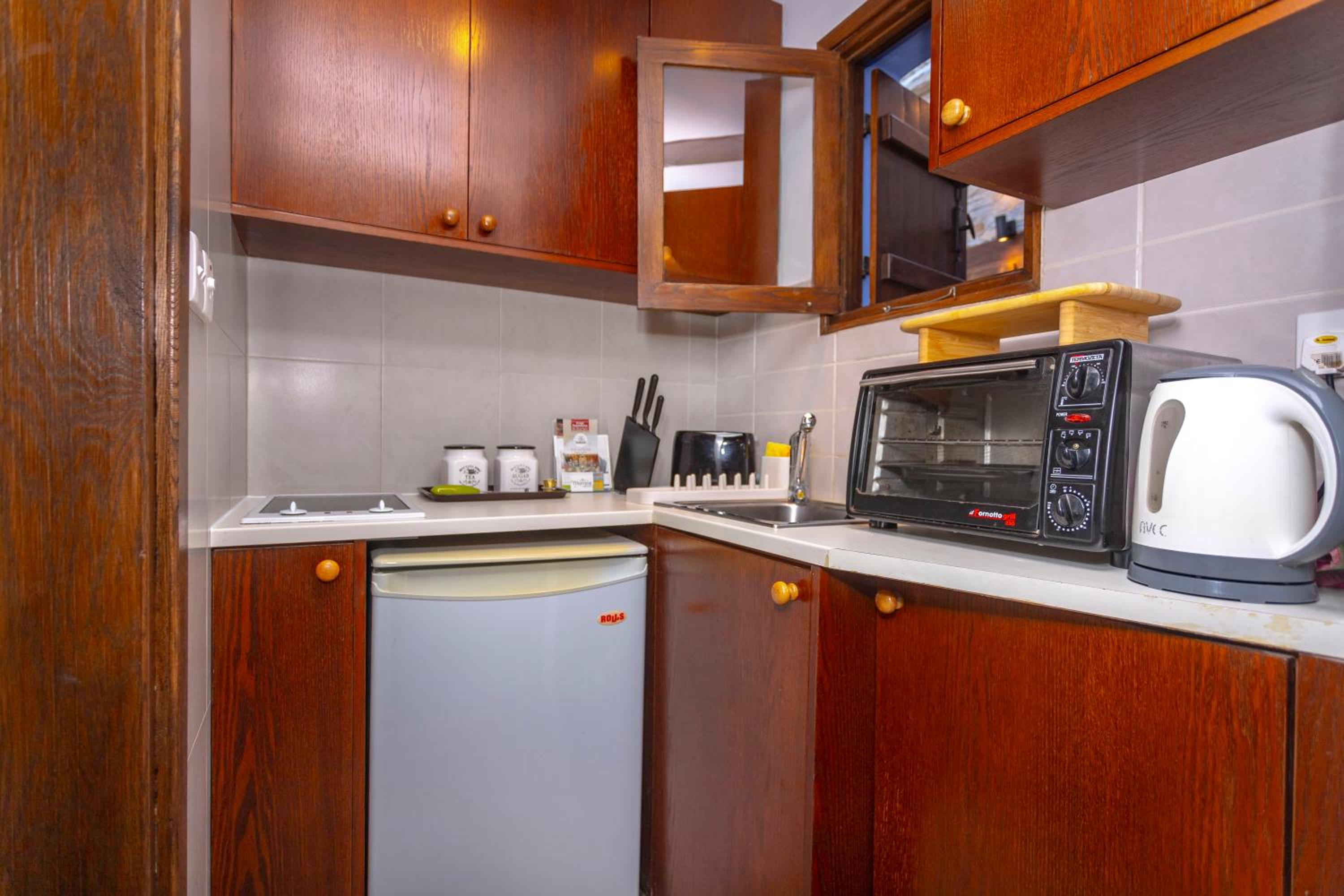 Suite - Photo 2