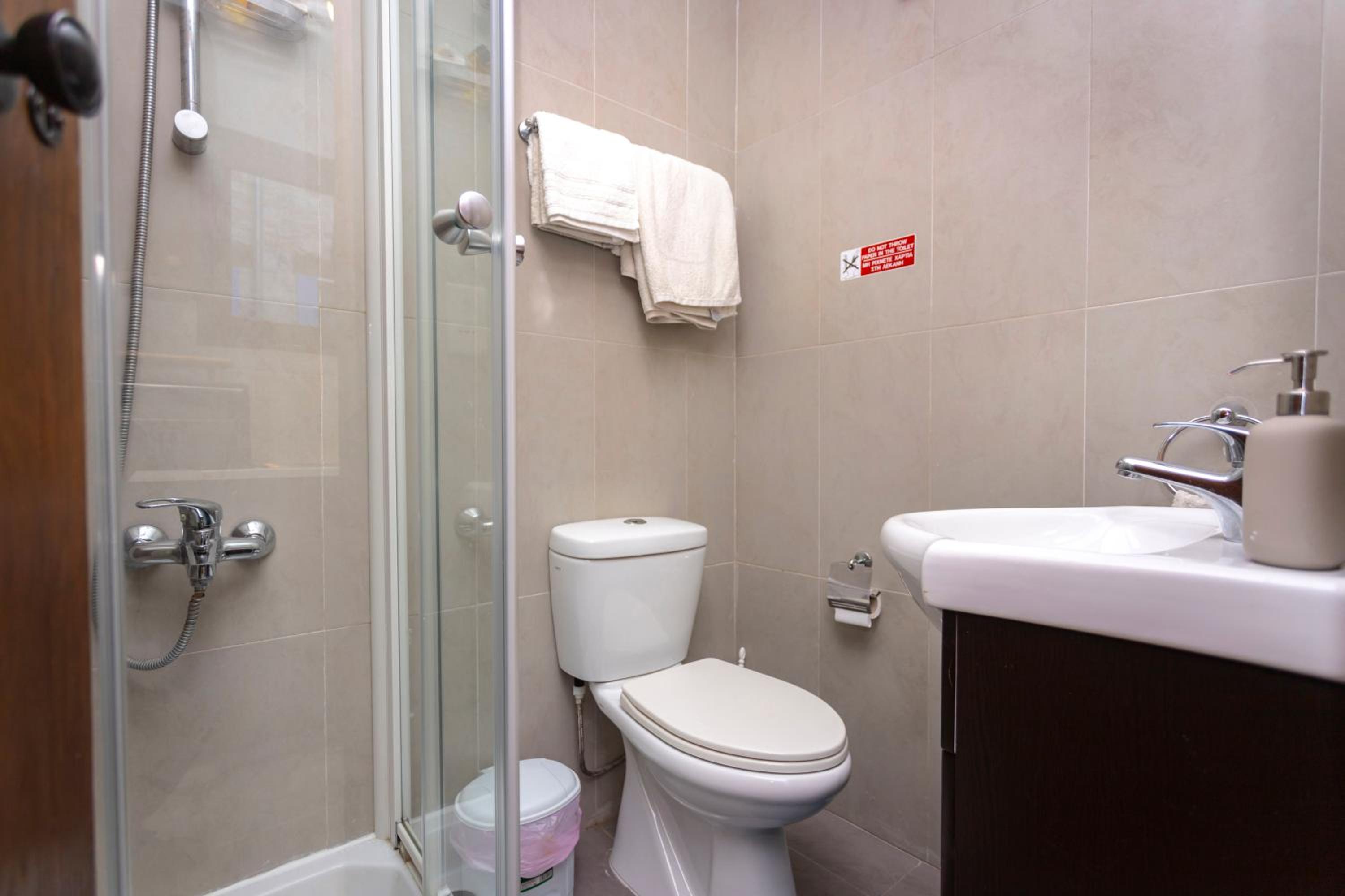 Suite - Photo 8