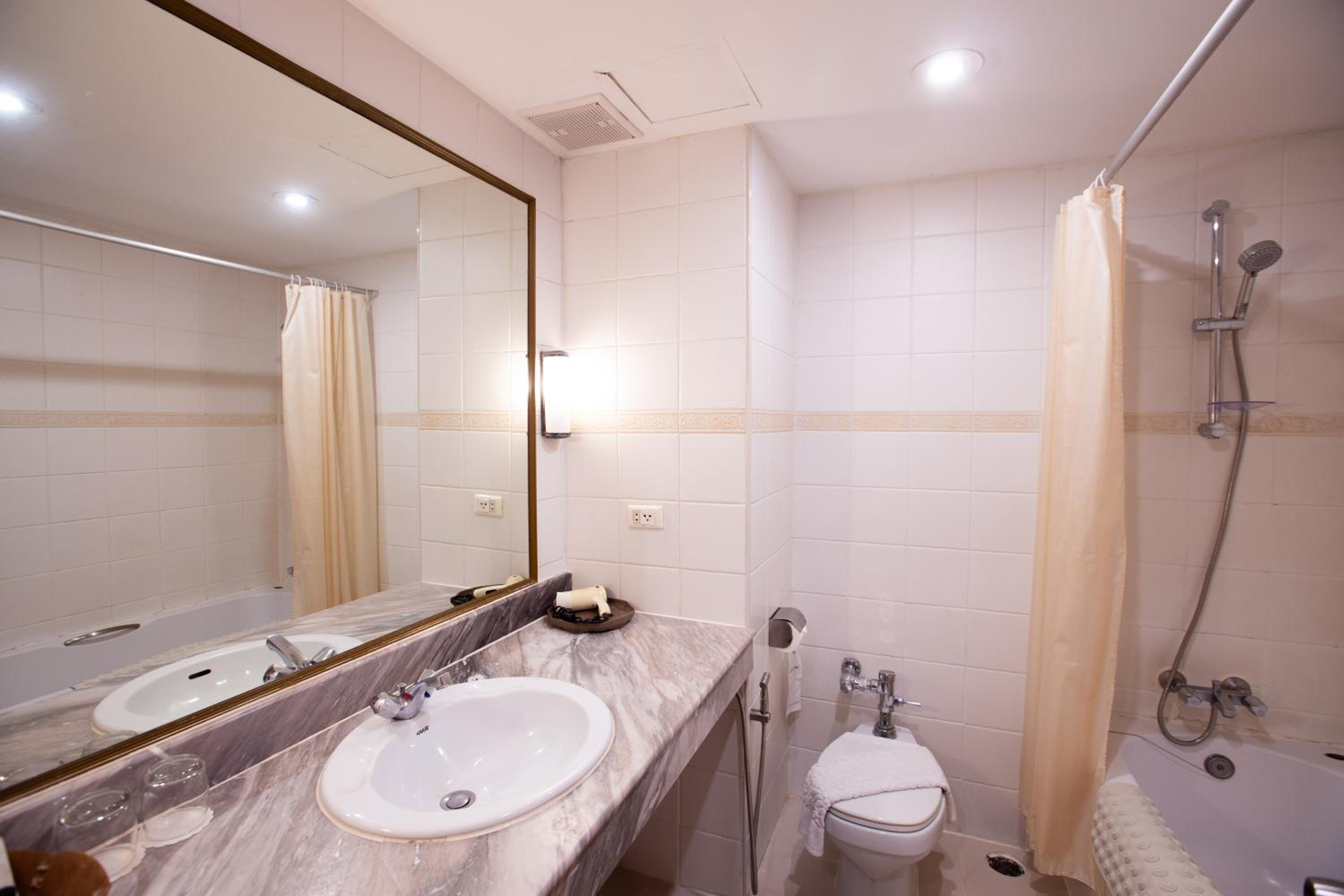 Executive Room photo 2