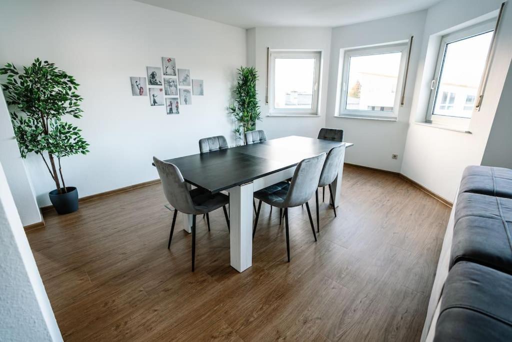 Three-Bedroom Apartment photo 2