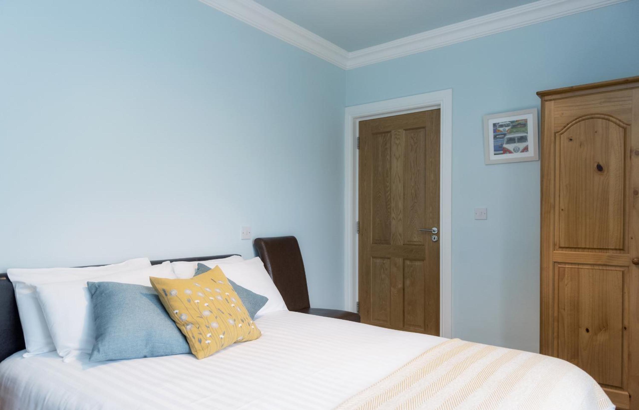 Seven-Bedroom House photo 1