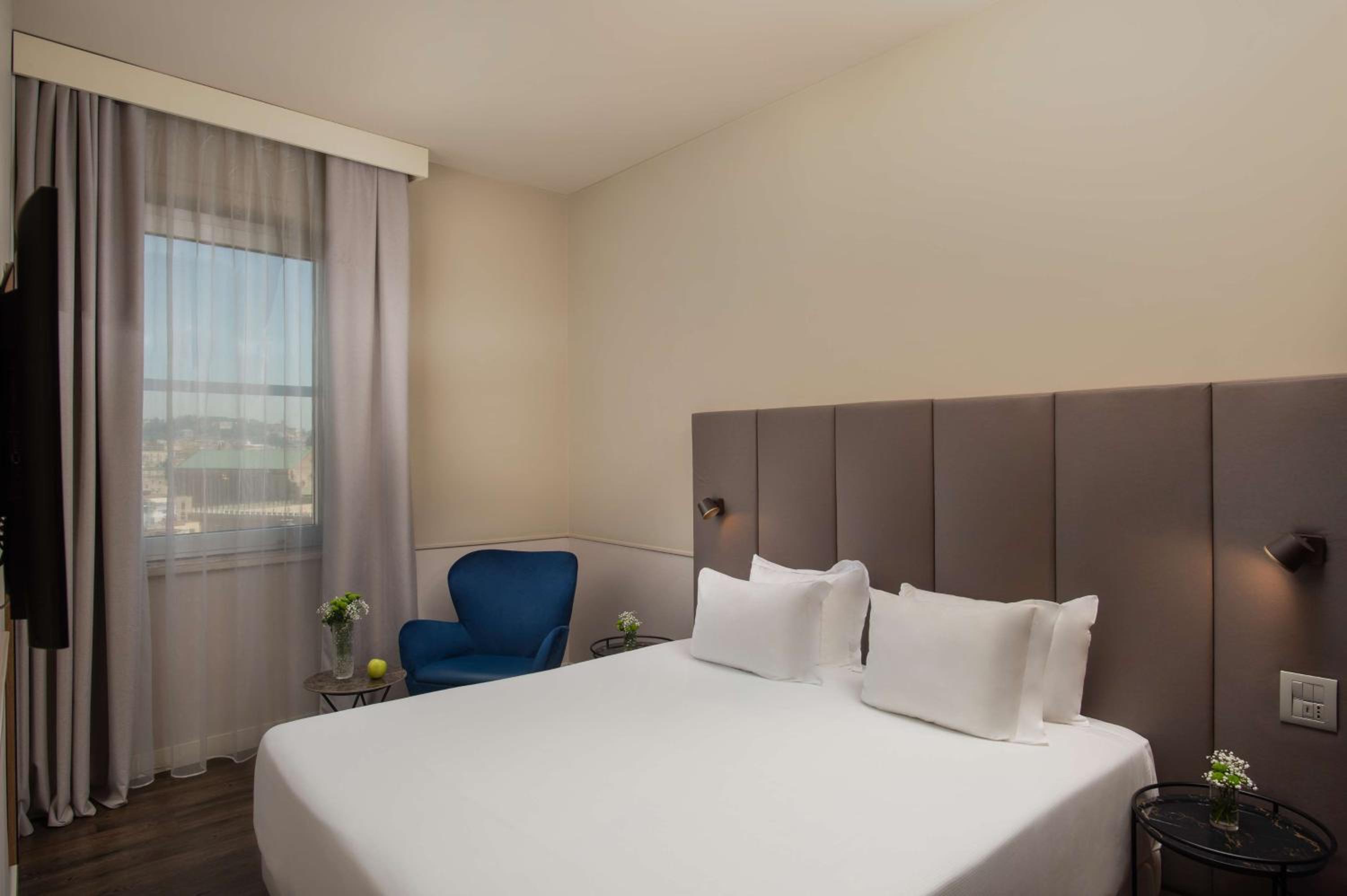 Standard Double Room with Sea View - Photo 1