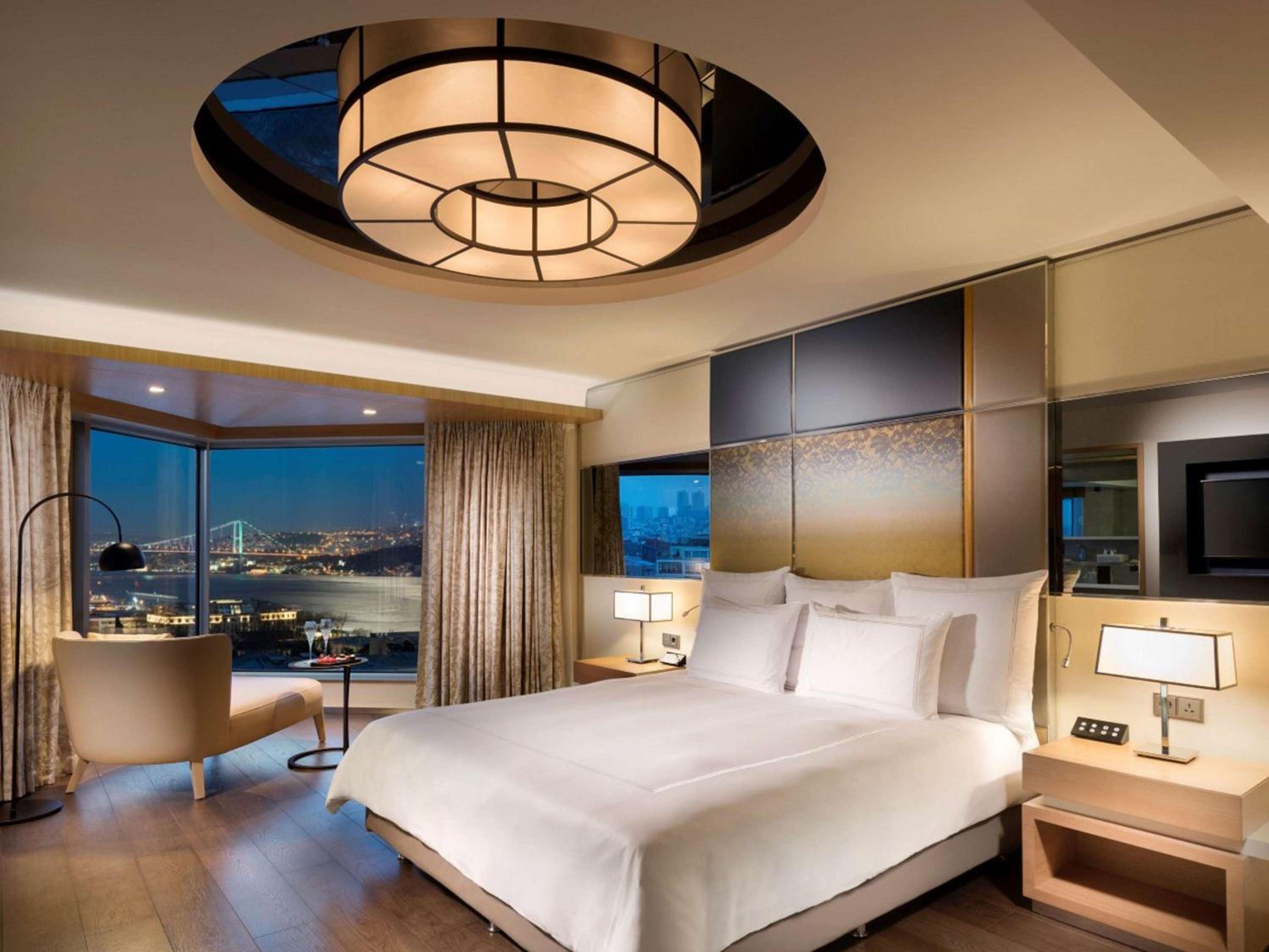 Jacuzzi Suite