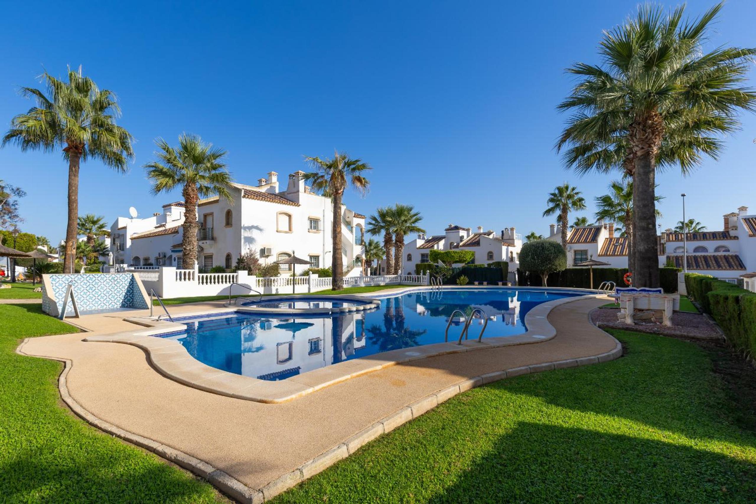 Villa photo 2
