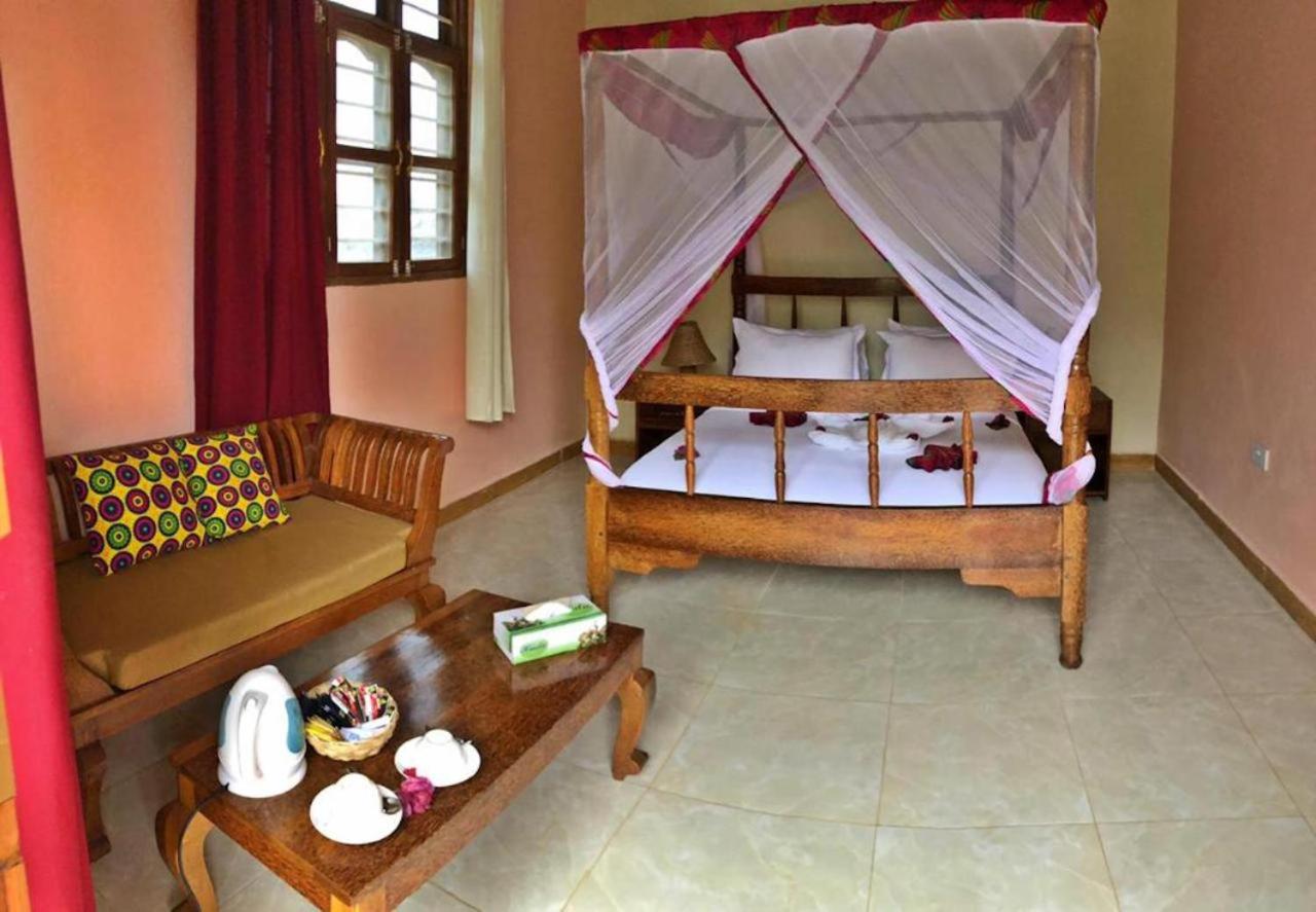 Double Room with Balcony photo 3