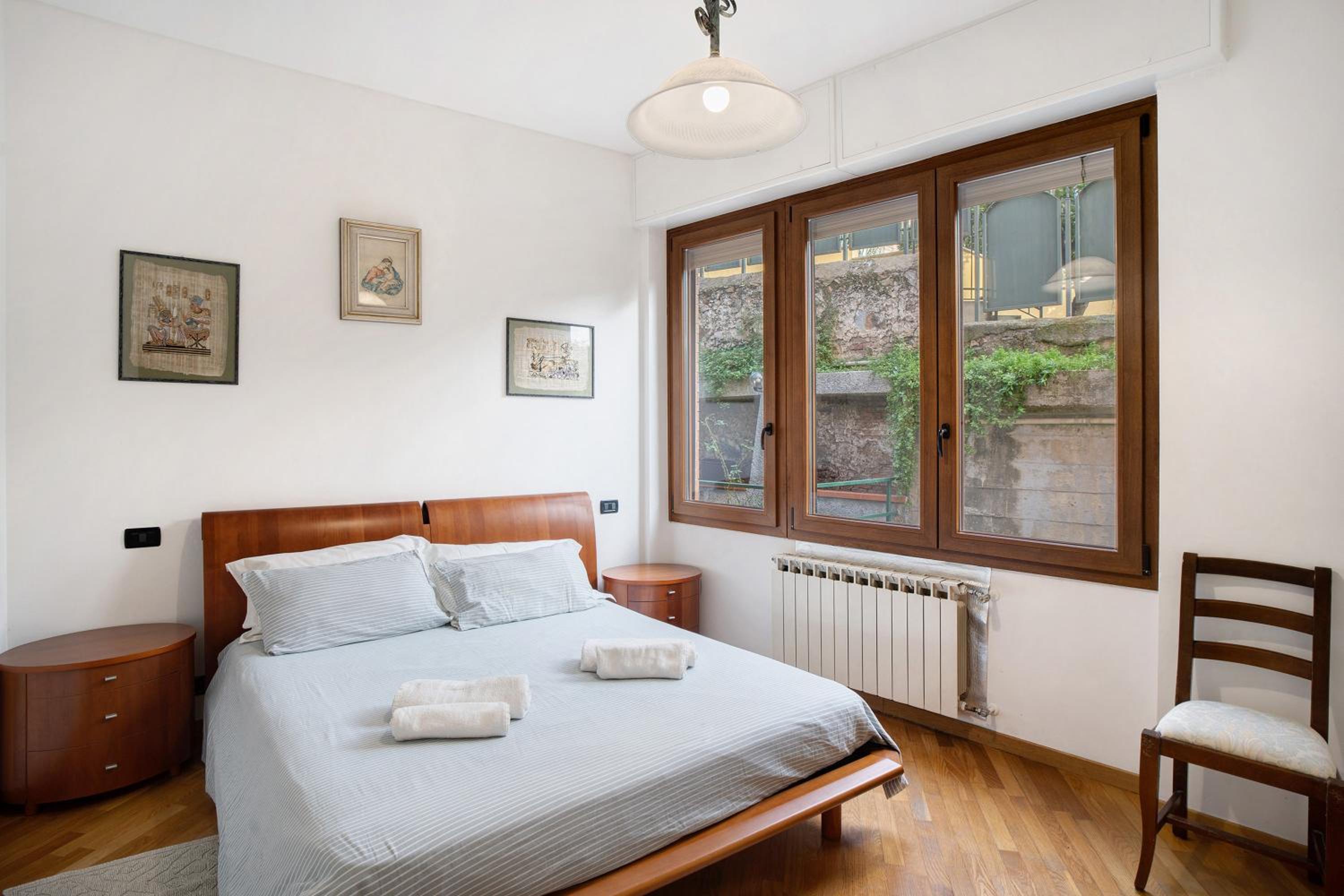 Two-Bedroom Deluxe Apartment with Garden View