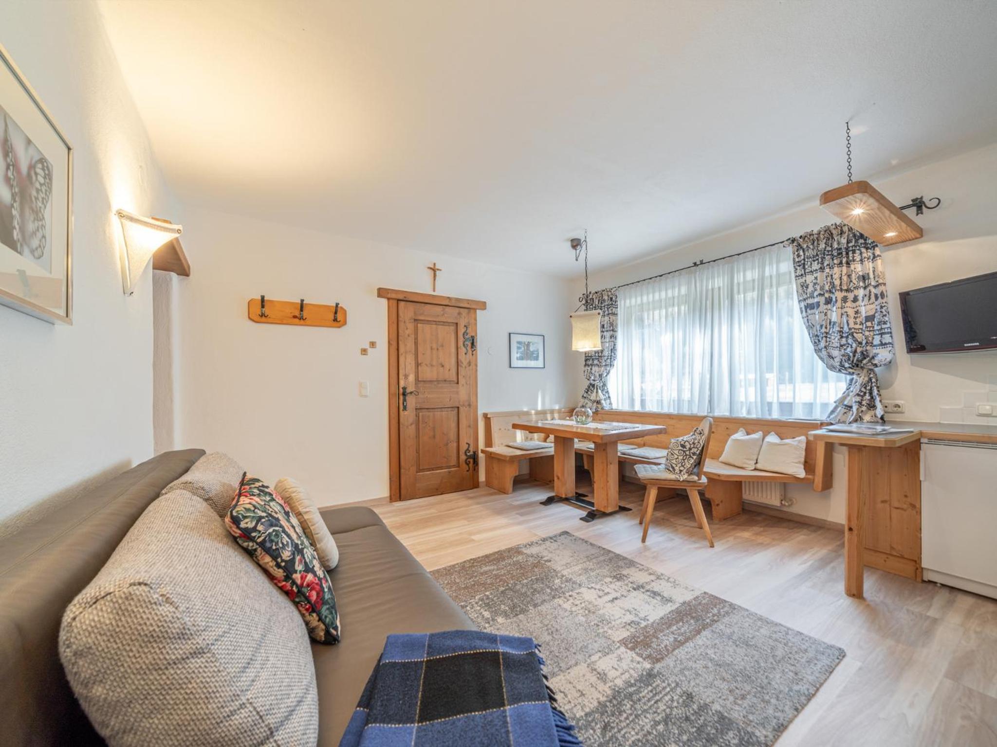 One-Bedroom Apartment with Terrace photo 3