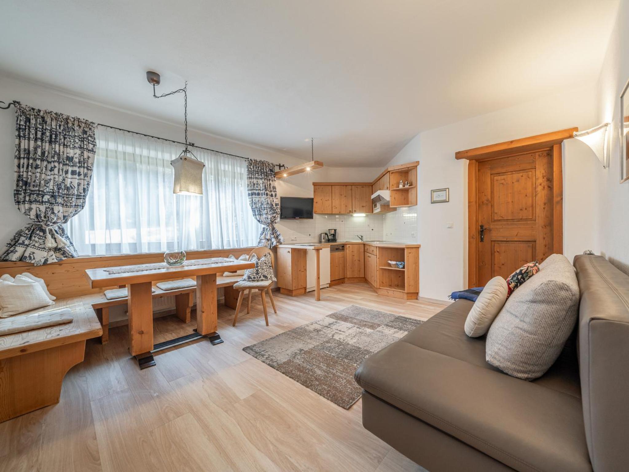 One-Bedroom Apartment with Terrace photo 1