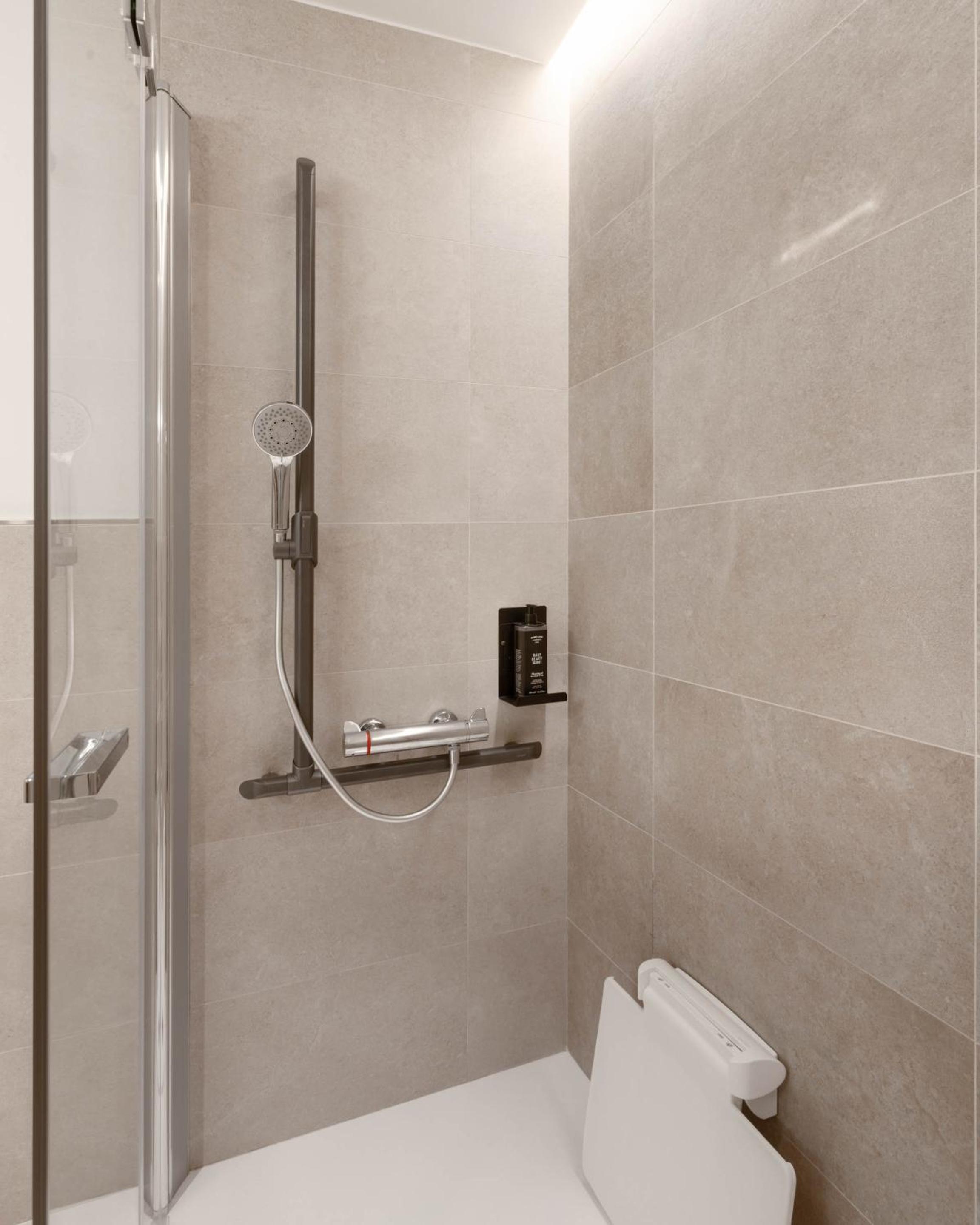 Studio Wheelchair Accessible photo 3