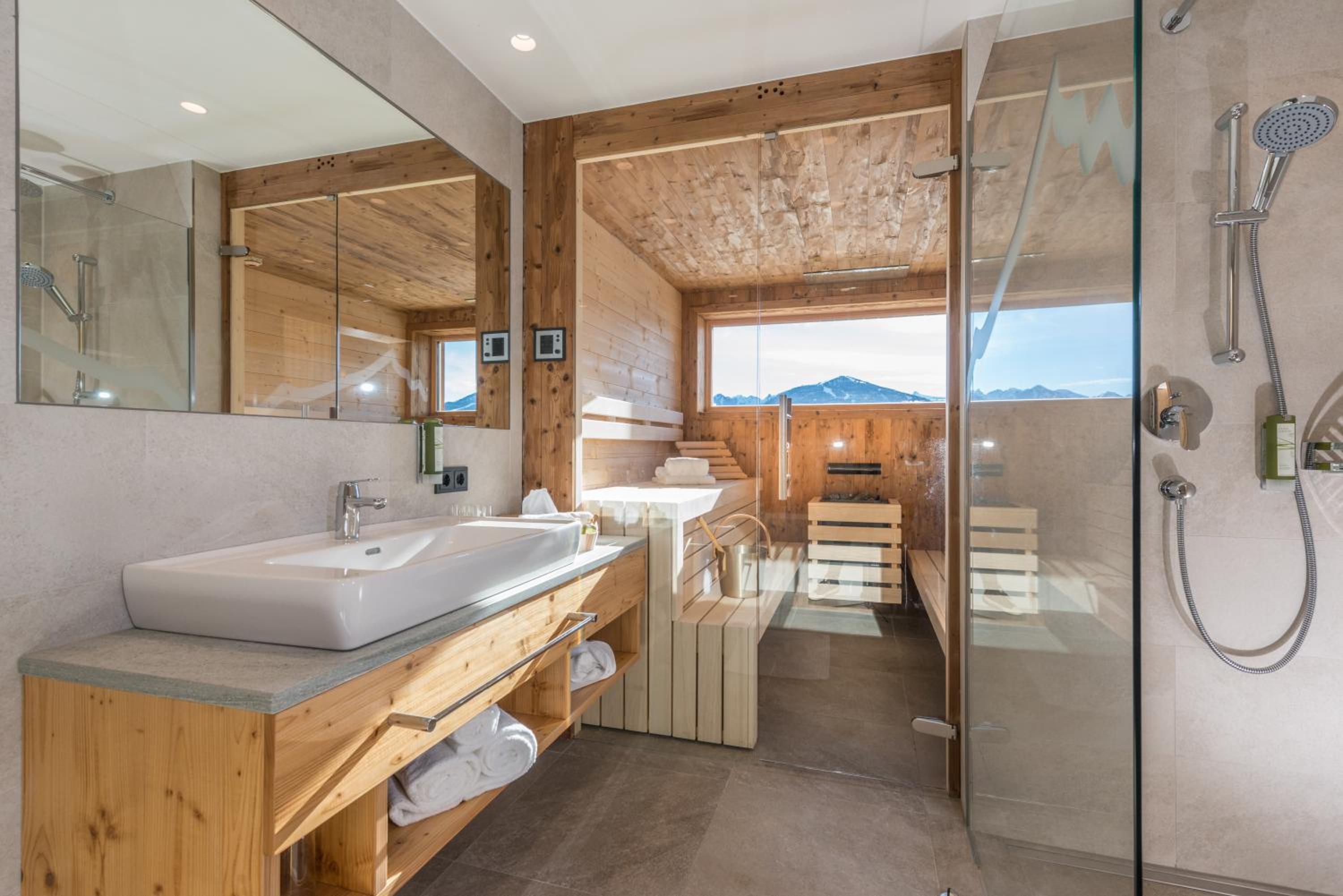 Penthouse with sauna and open fire place  photo 2