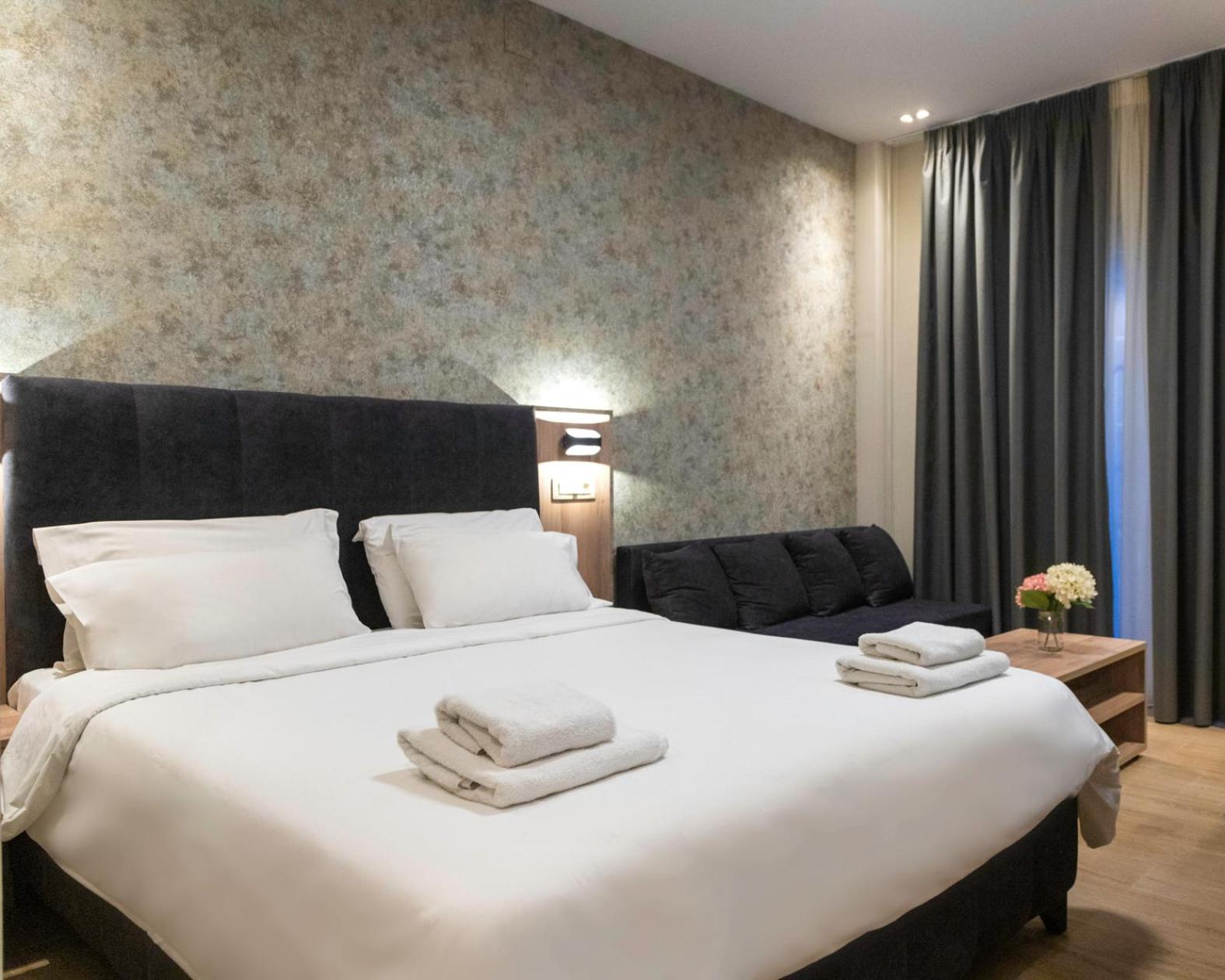 Superior Double or Twin Room - Photo 7