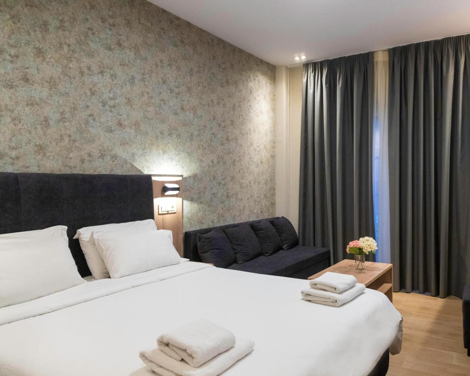Superior Double or Twin Room - Photo 9