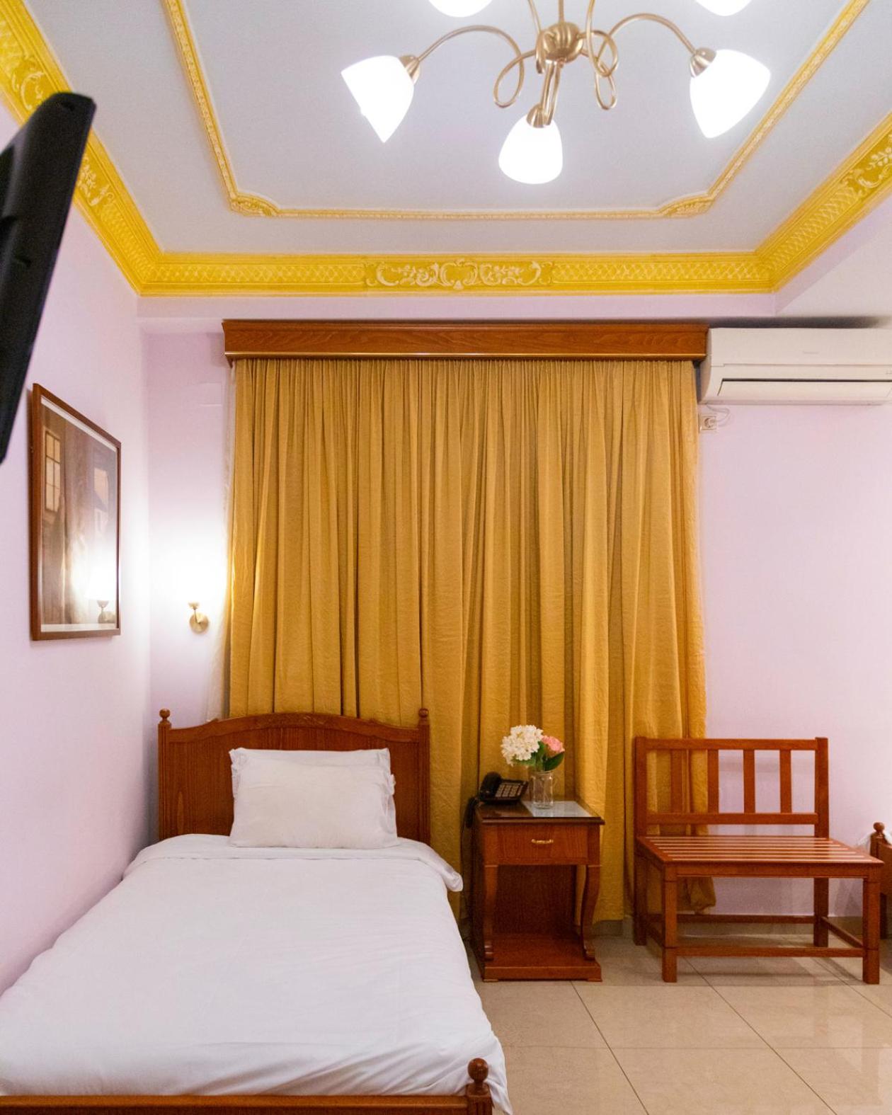 Superior Double or Twin Room - Photo 10