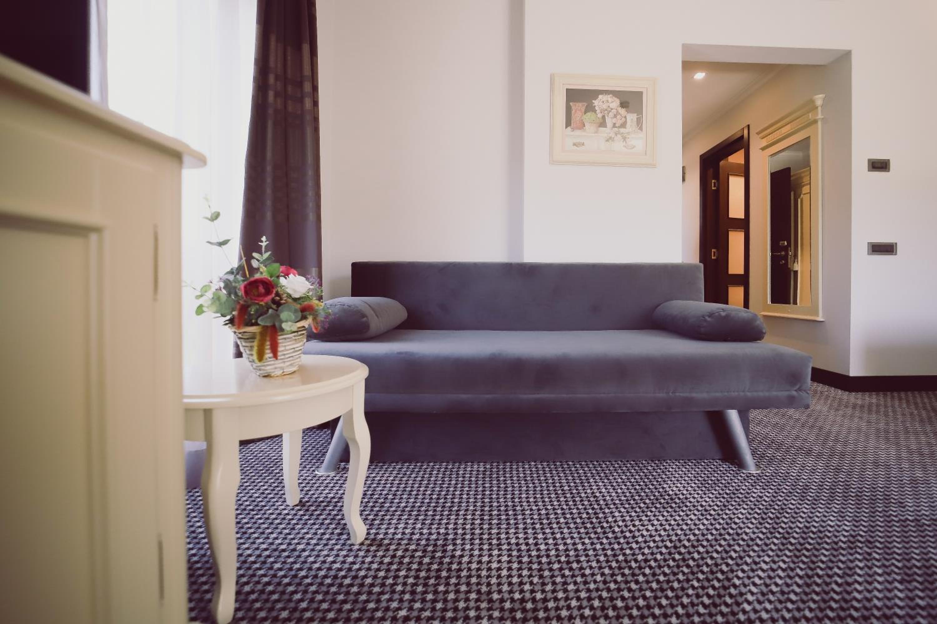 Deluxe Double Room - Photo 7