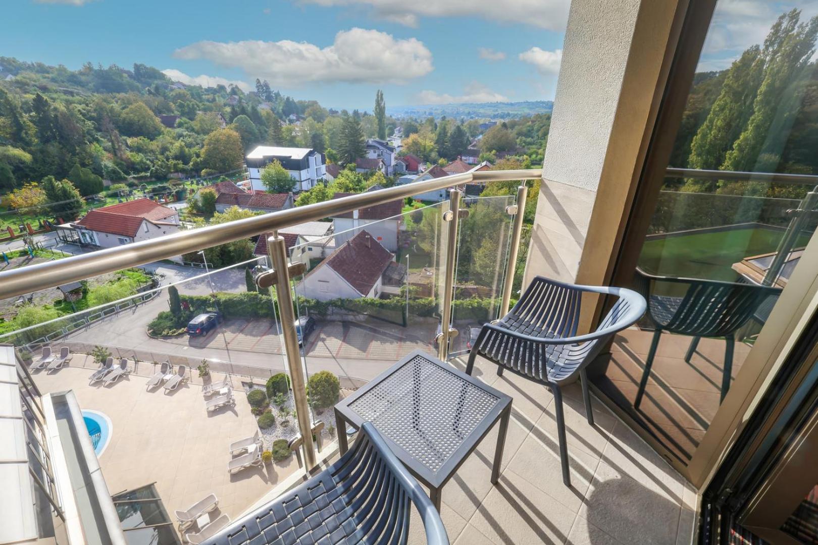 Superior Double or Twin Room with Terrace photo 2