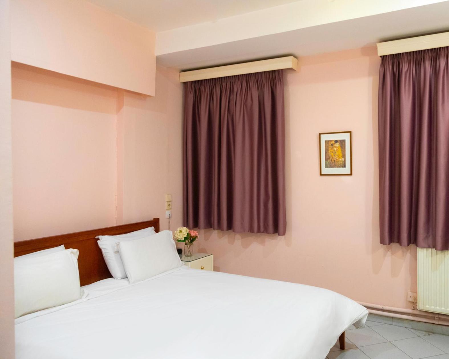 Standard Double or Twin Room with City View - Photo 1