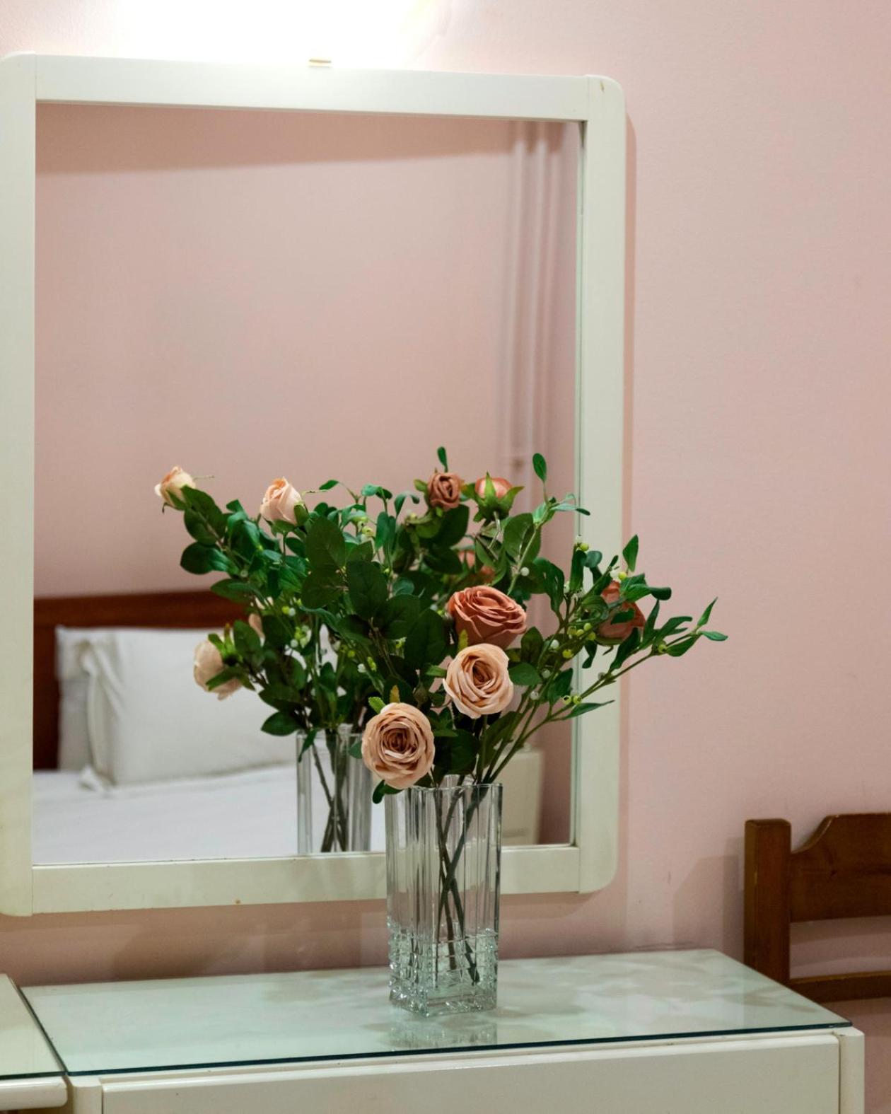 Standard Double or Twin Room with City View - Photo 3