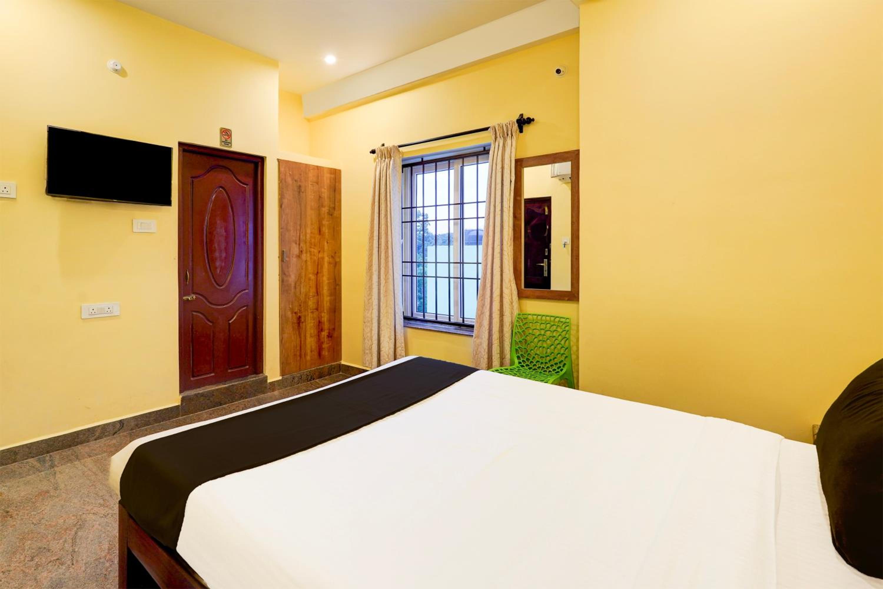 Classic Triple Room photo 2