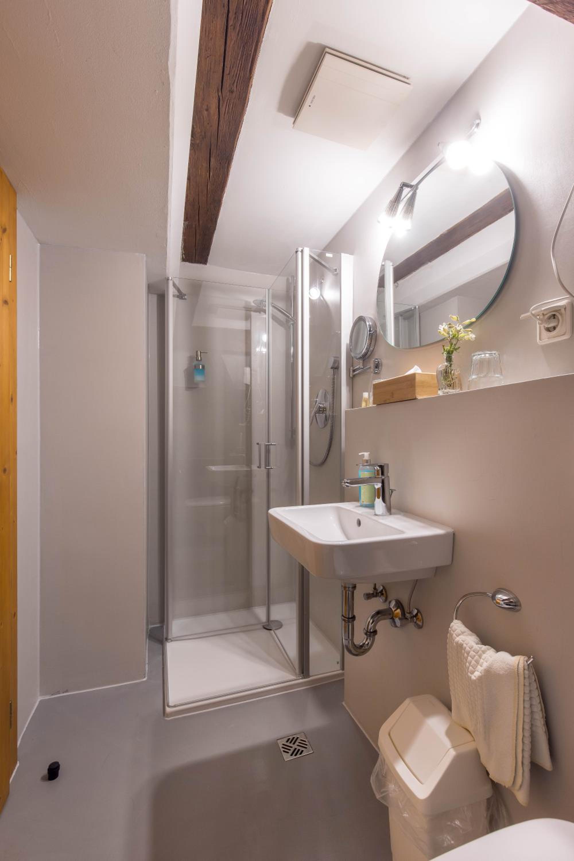 Single Room with Single Bed photo 3