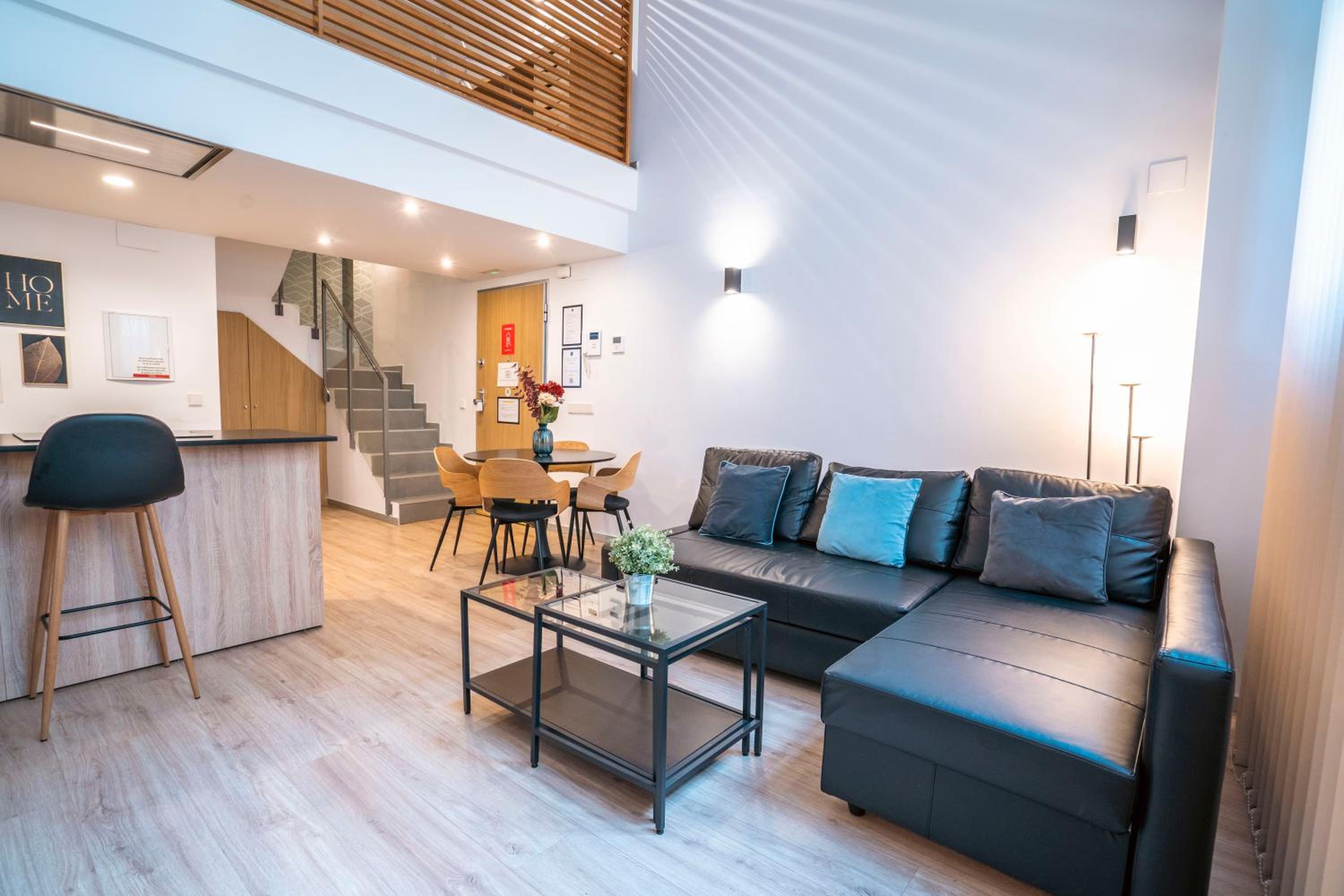 One-Bedroom Apartment