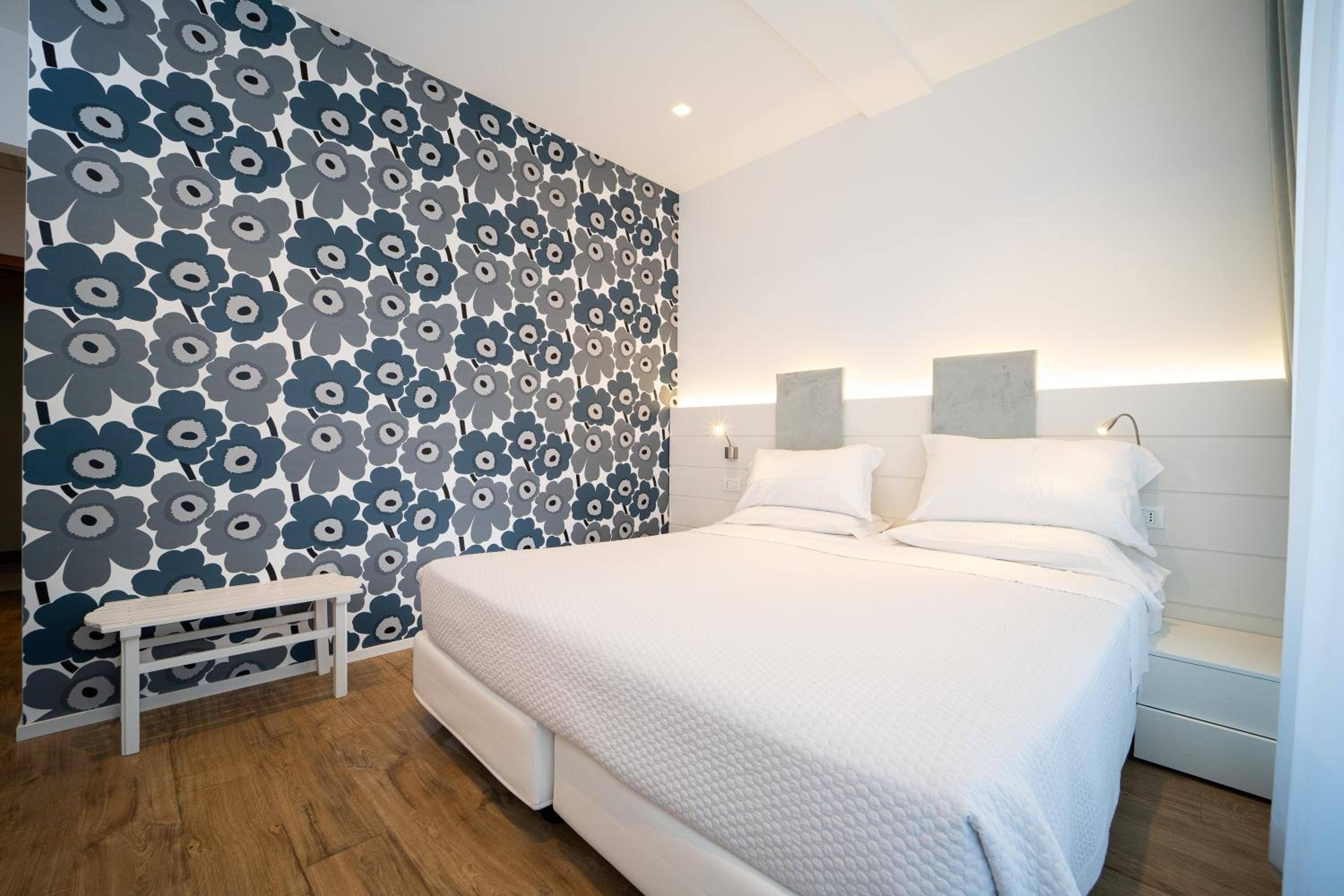 Deluxe Double or Twin Room with Front Sea View