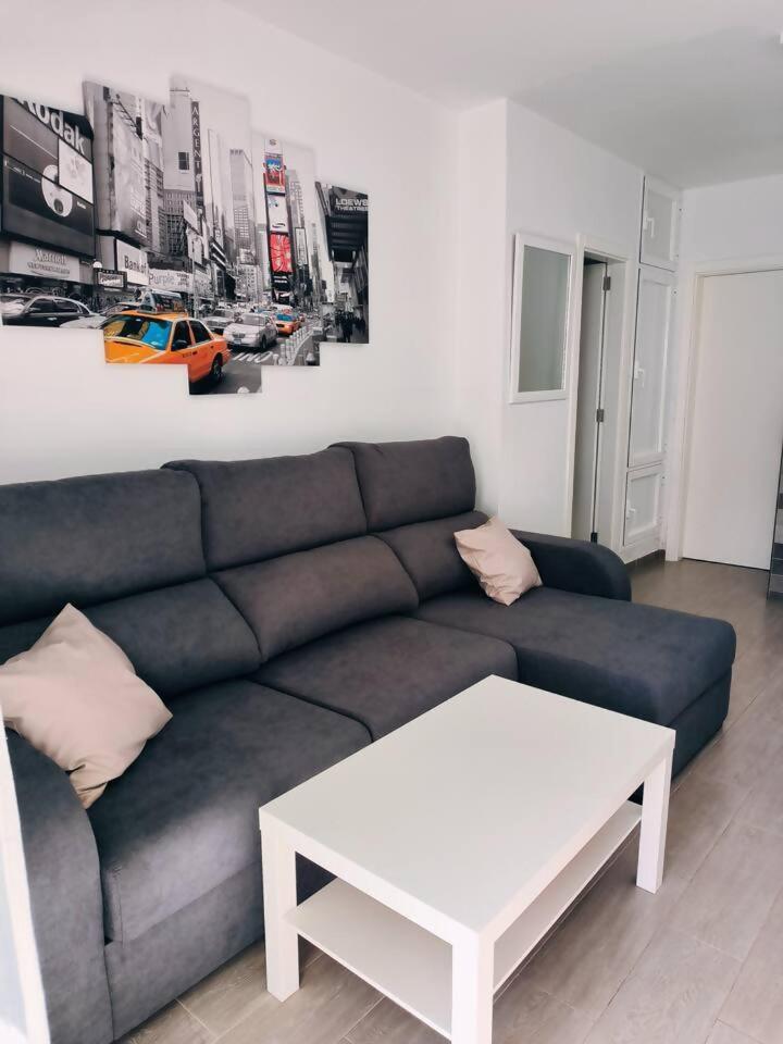 One-Bedroom Apartment - Photo 1