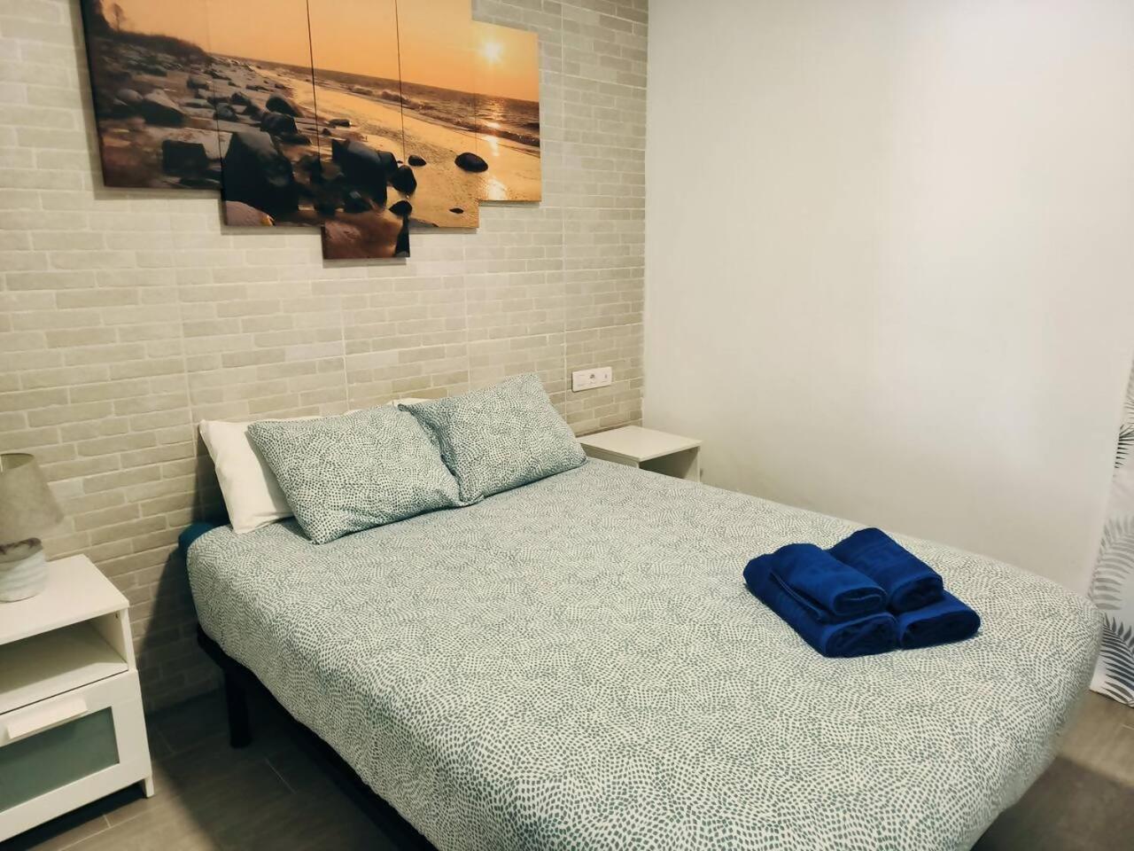 One-Bedroom Apartment - Photo 9