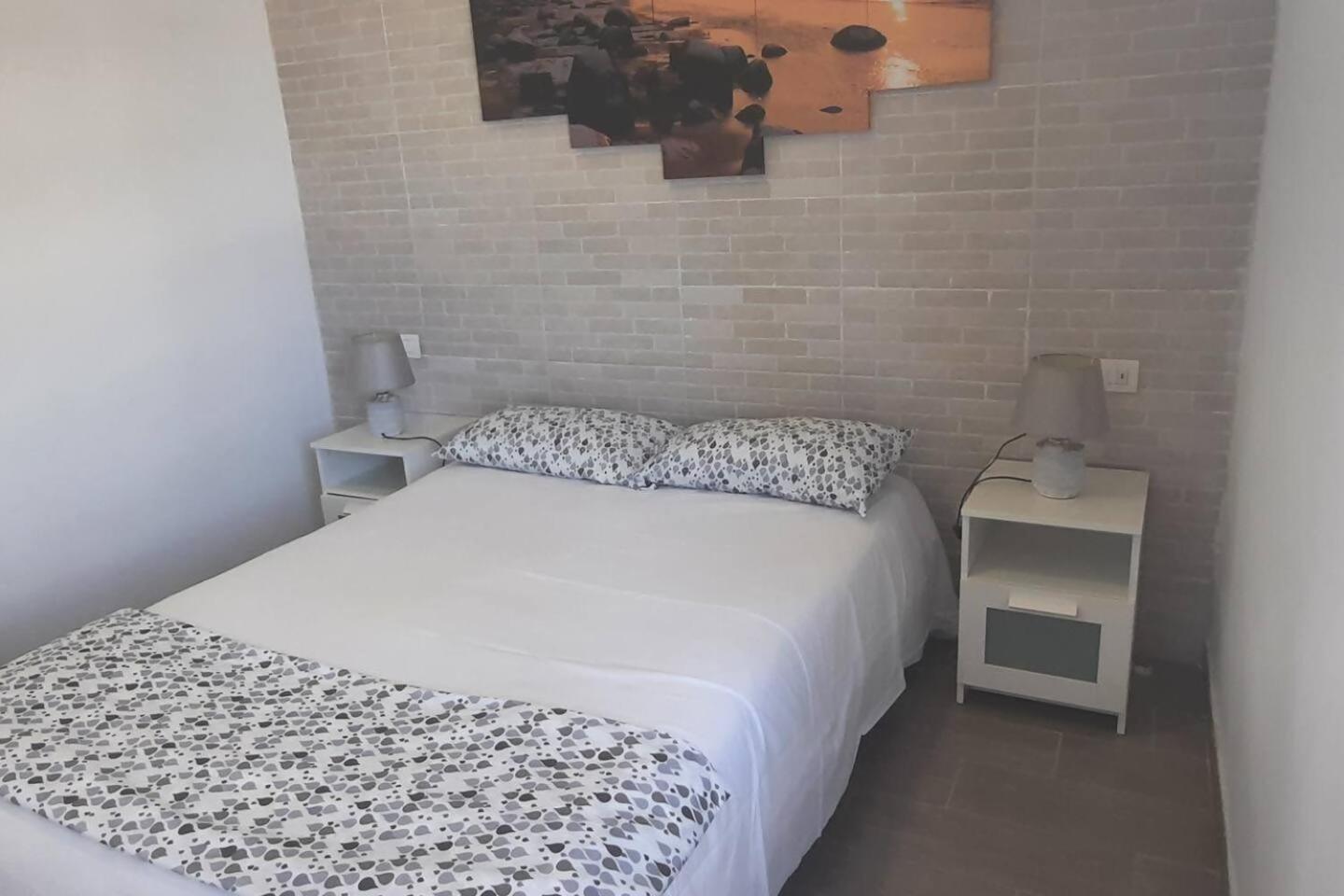One-Bedroom Apartment - Photo 5
