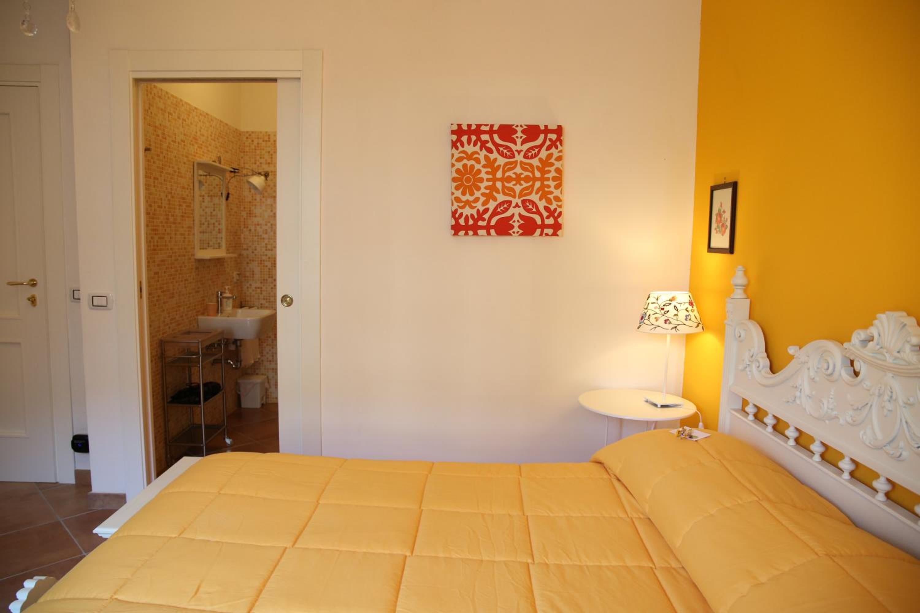 Double Room with Private Bathroom photo 3