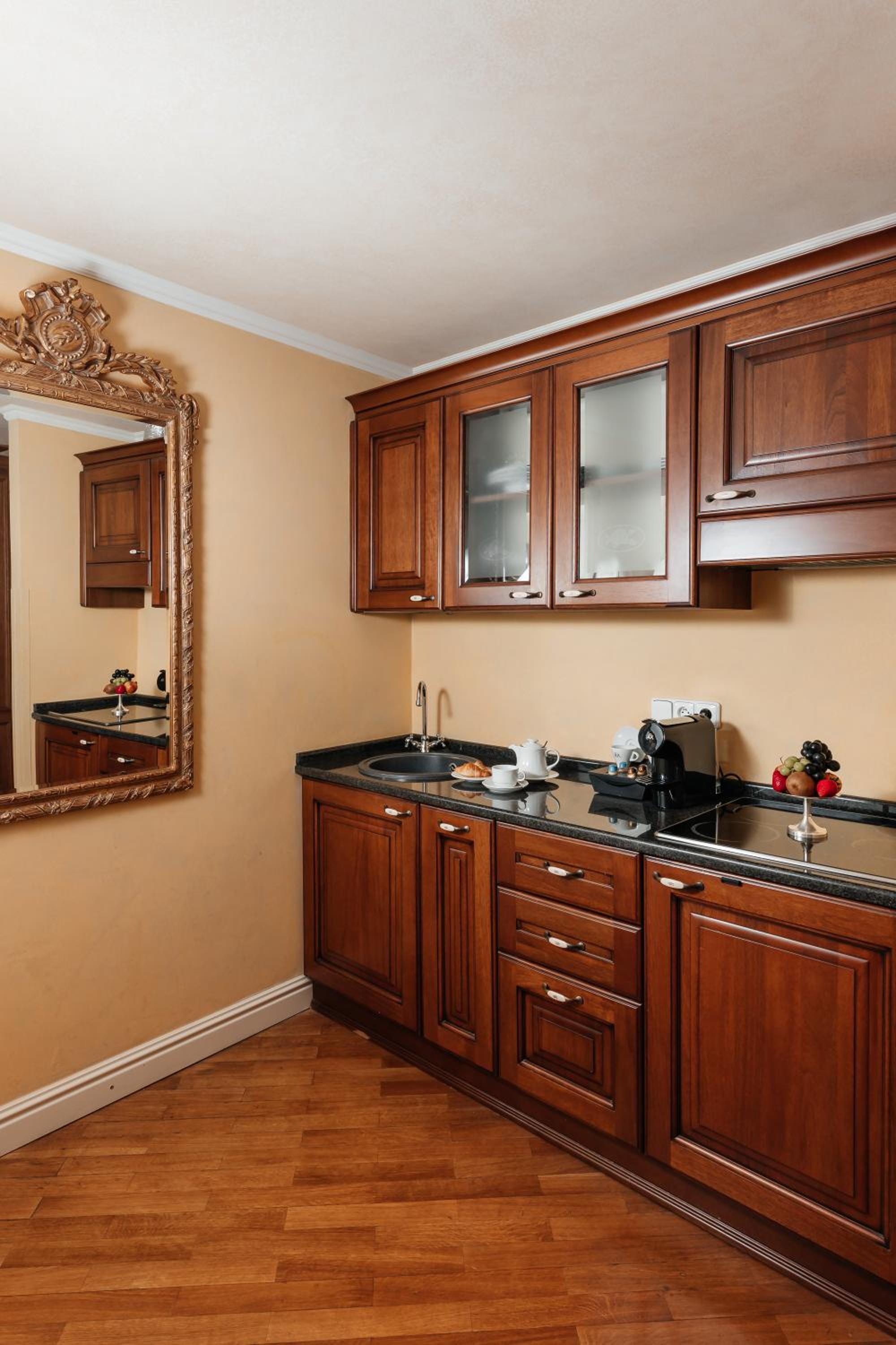 Family Room - Photo 7