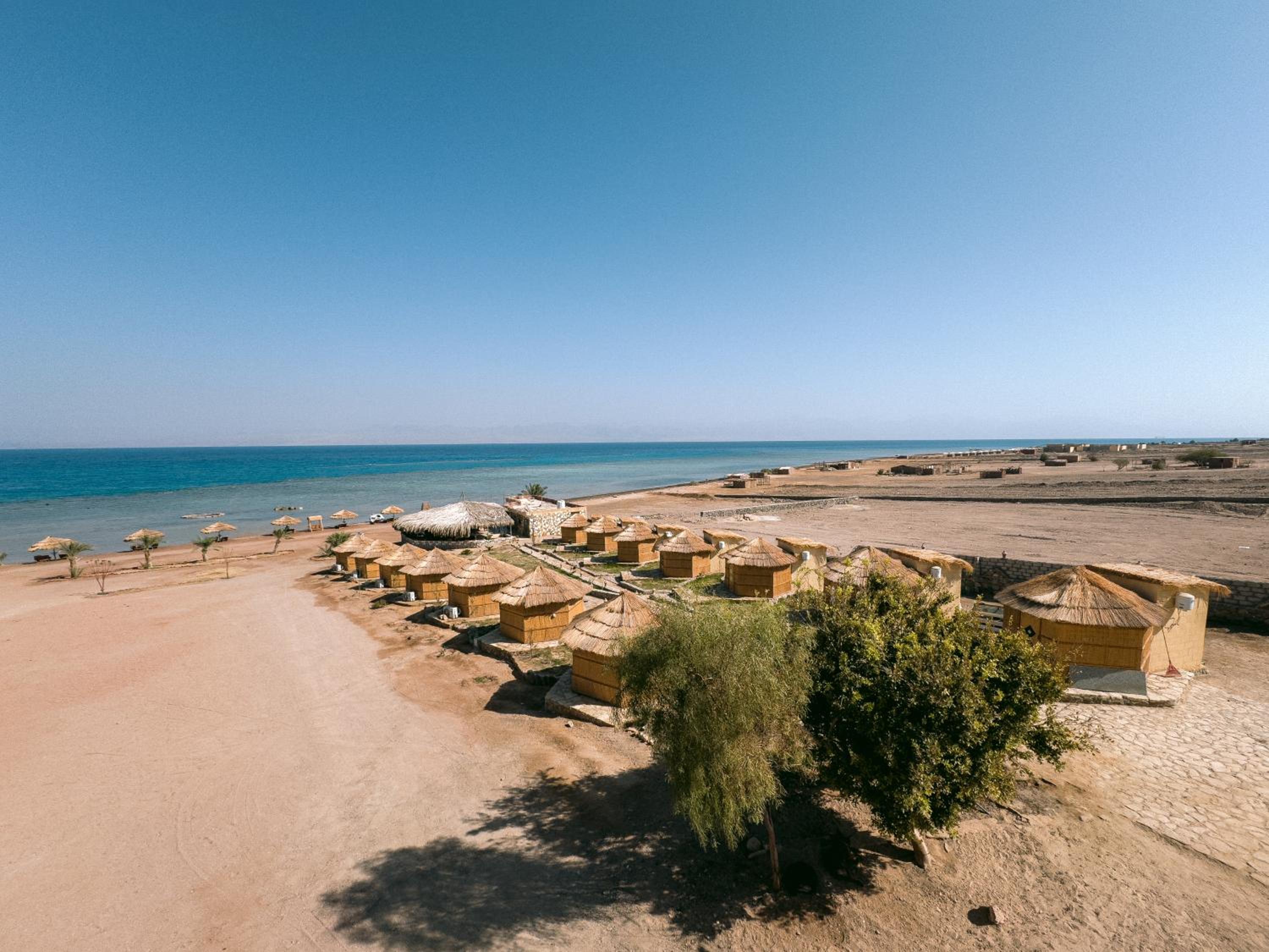 Deluxe Bungalow With Sea View photo 3
