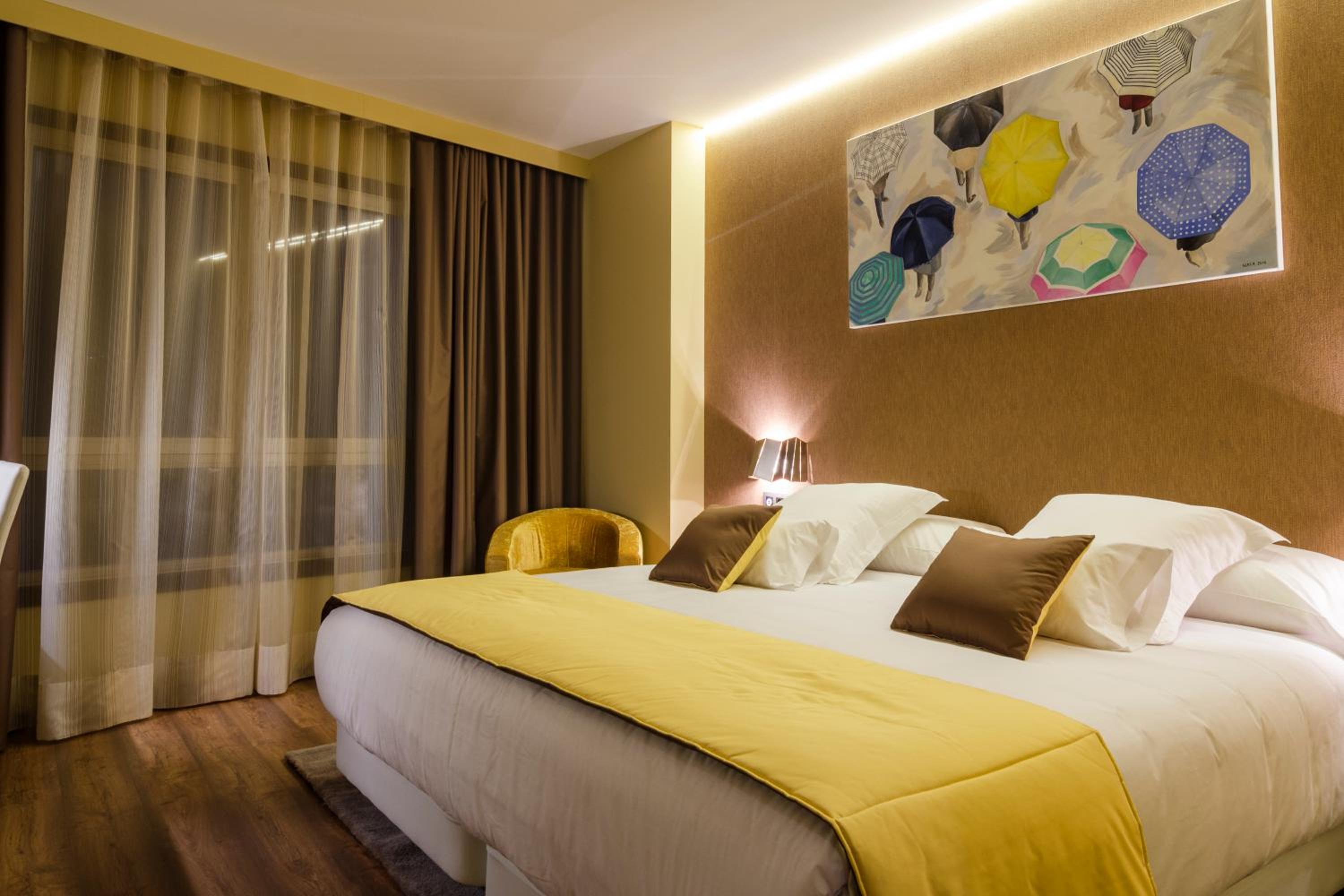 Superior Double or Twin Room photo 2