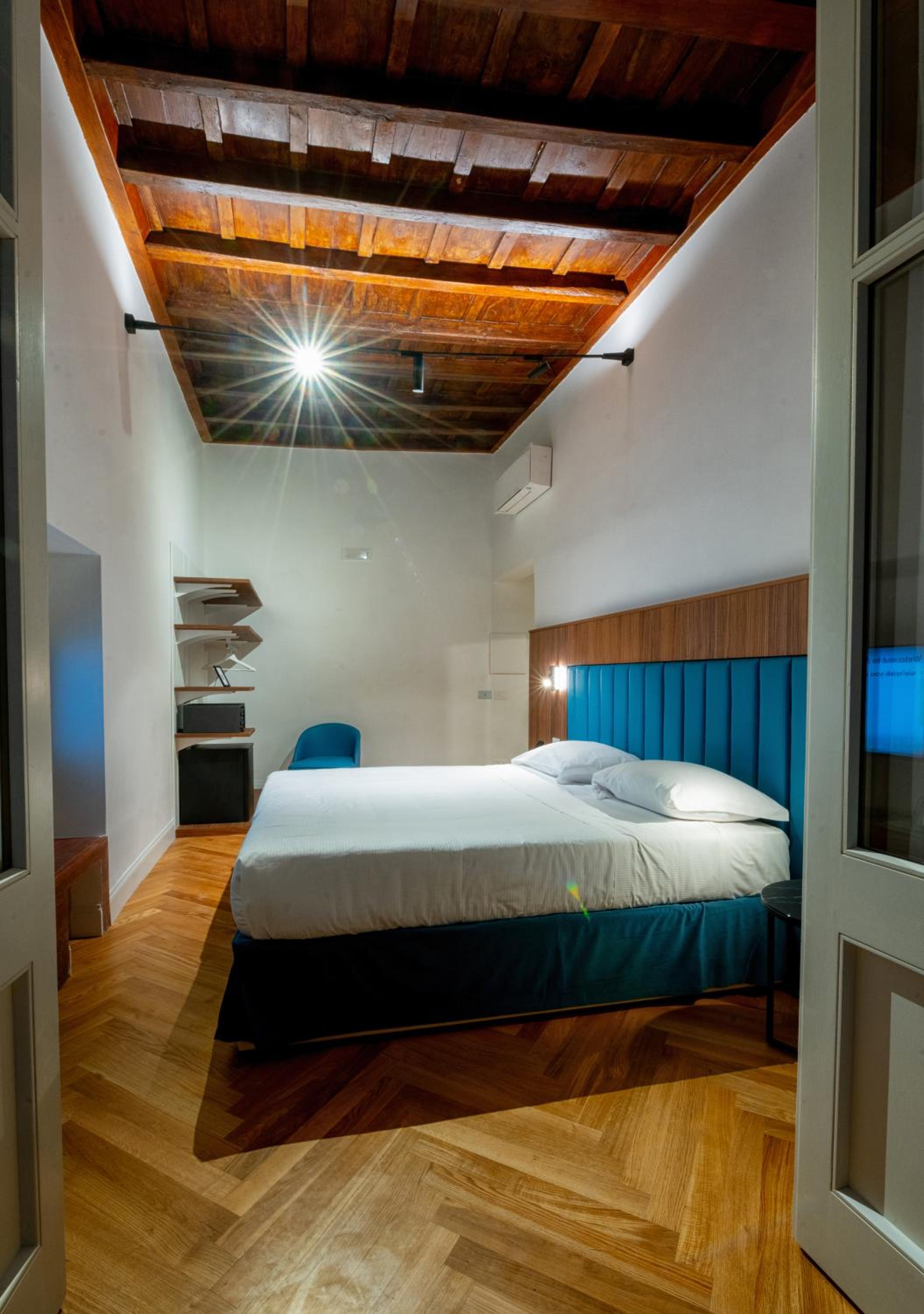 Double or Twin Room with Balcony Capranica - Annex Building