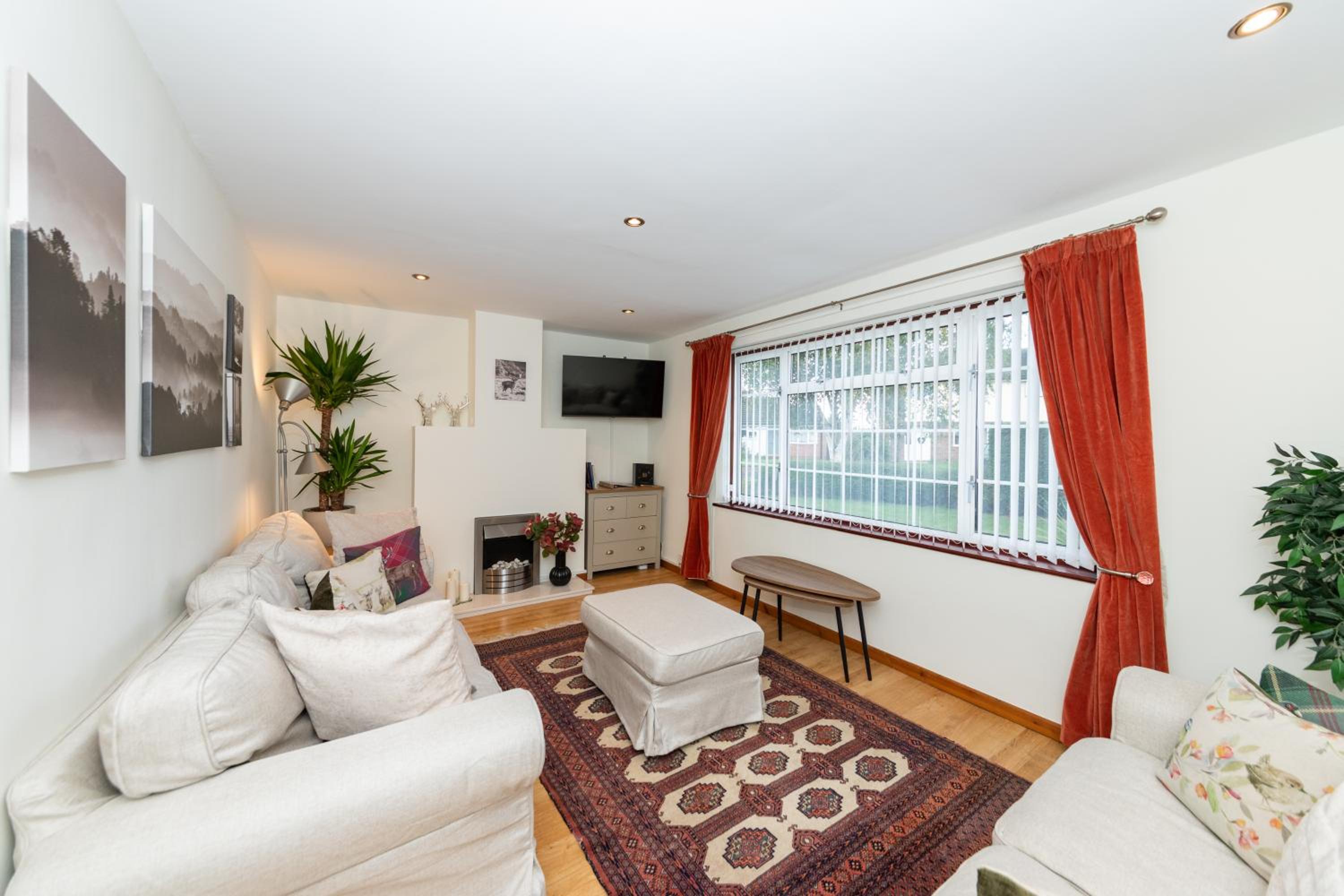 Three-Bedroom House photo 1