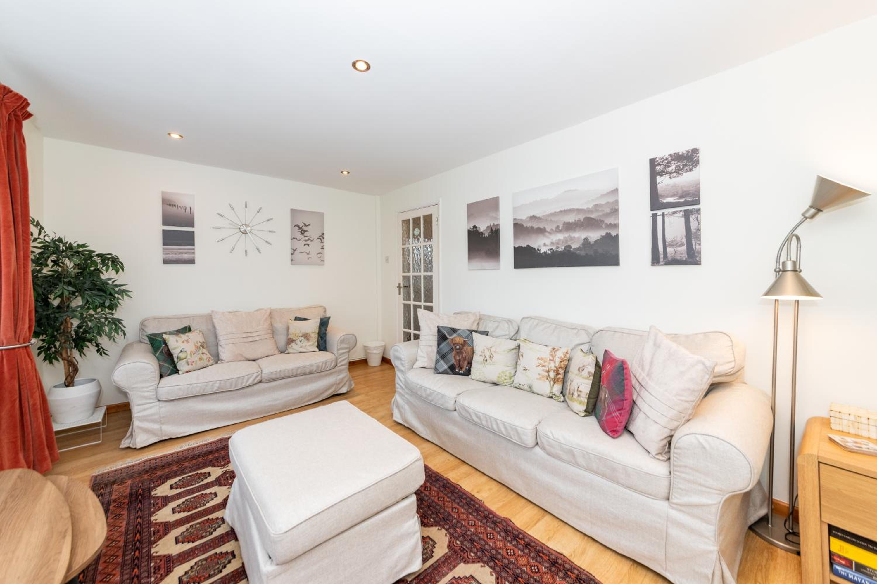 Three-Bedroom House photo 2